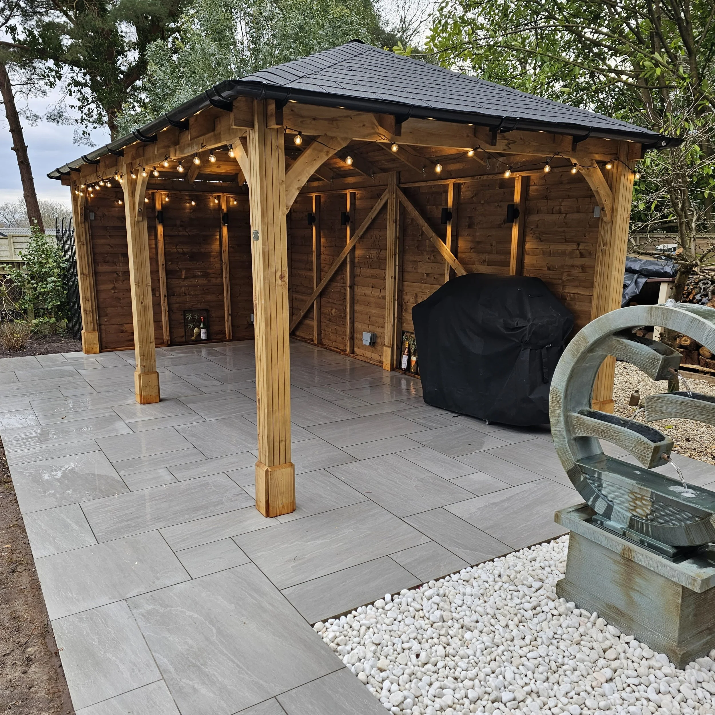 MWM Pergola and lights20230228_151958.jpg
