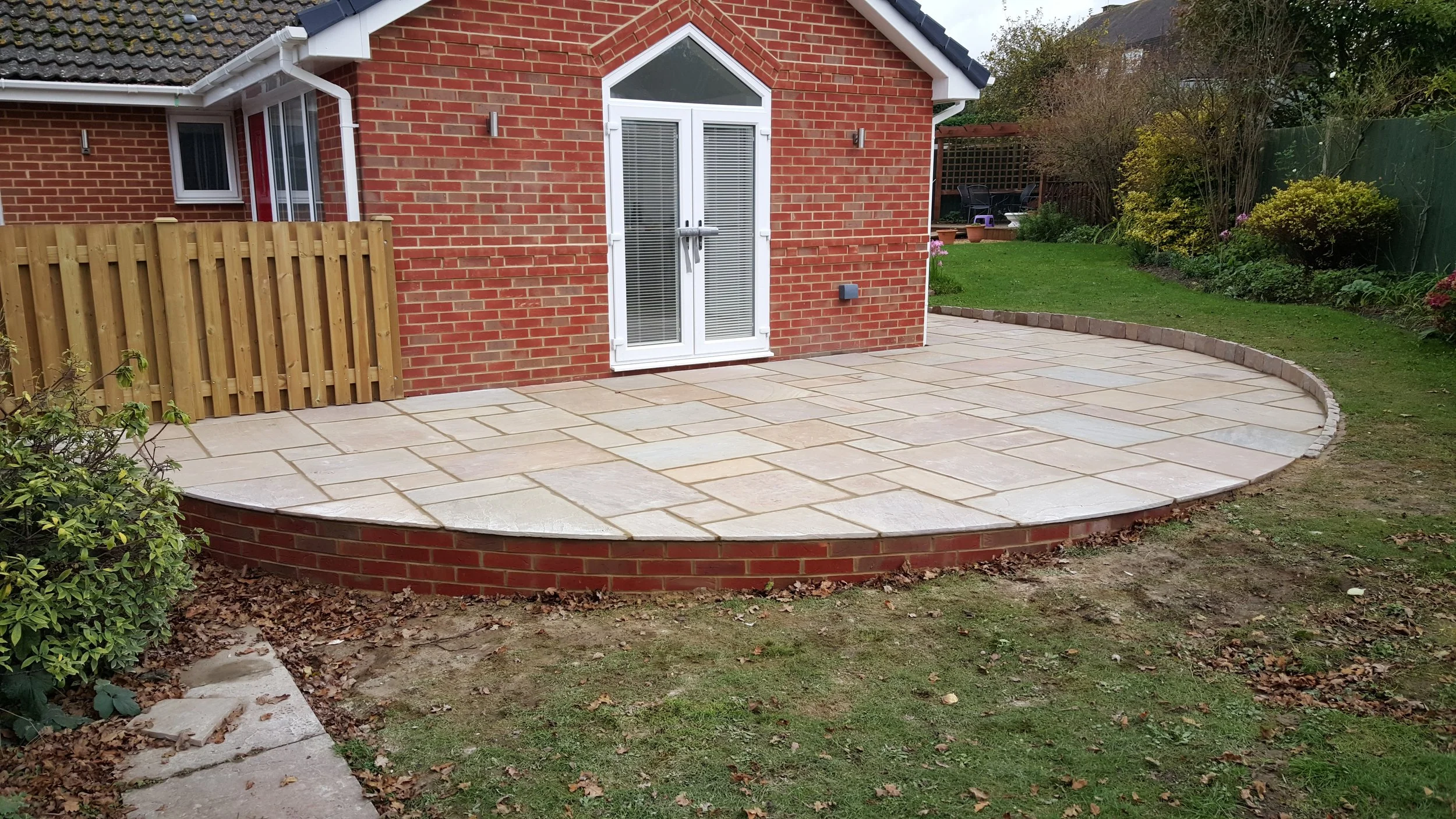 Circular patio 20151116_141339.jpg
