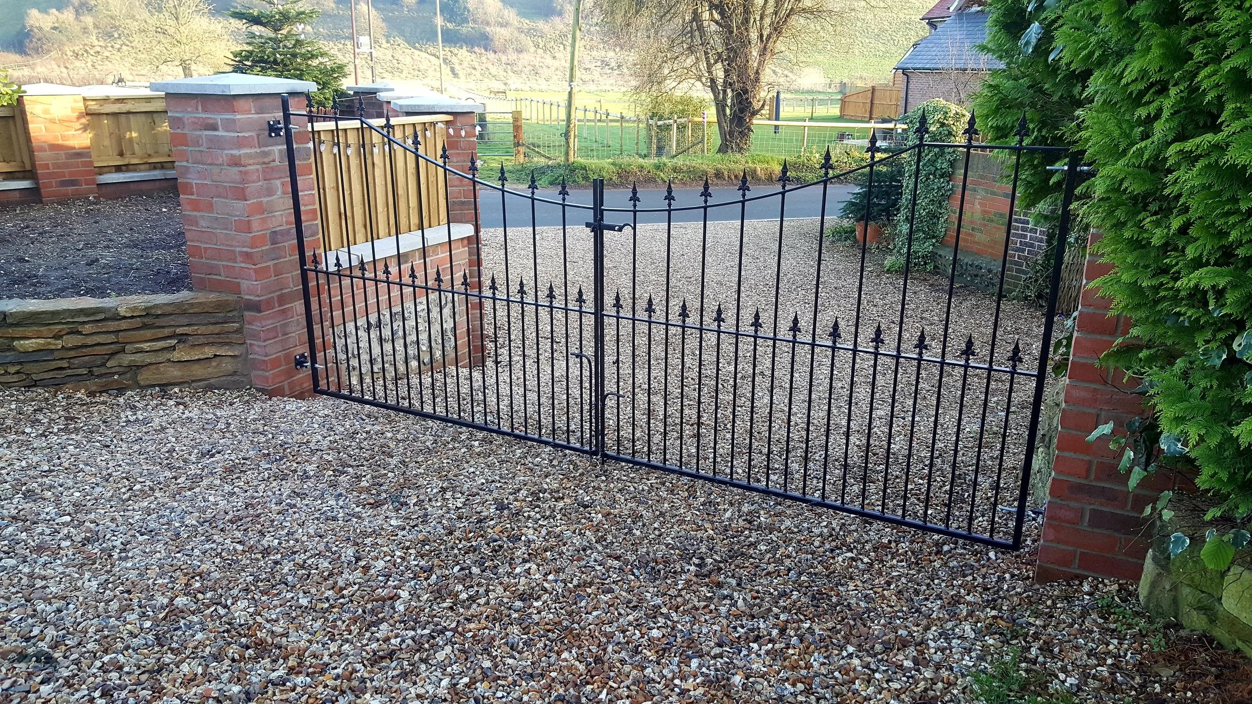 Iron Entrance Gates 20161222_144310.jpg
