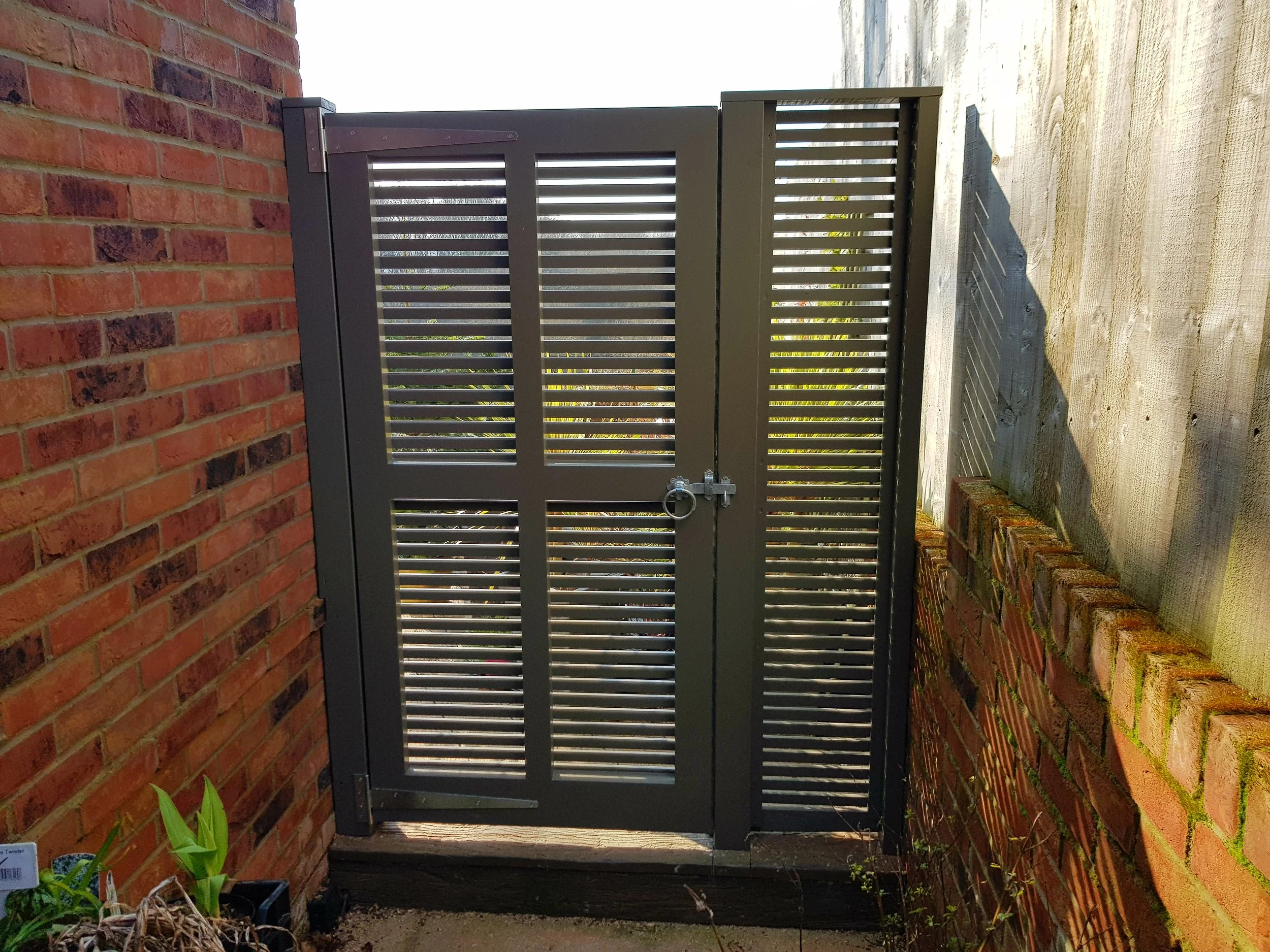 Contemporary Slated Gate 20180223_122510.jpg