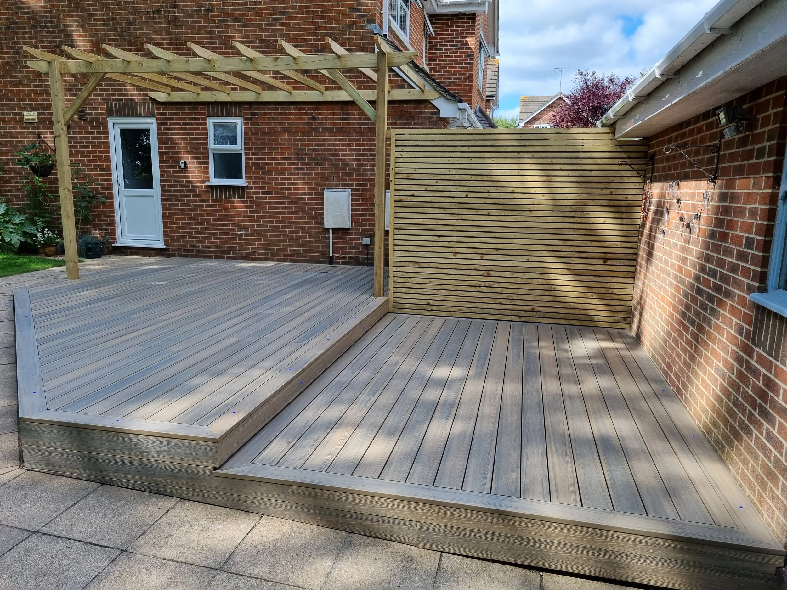 Composite decking pergoal screen20210715_154946.jpg