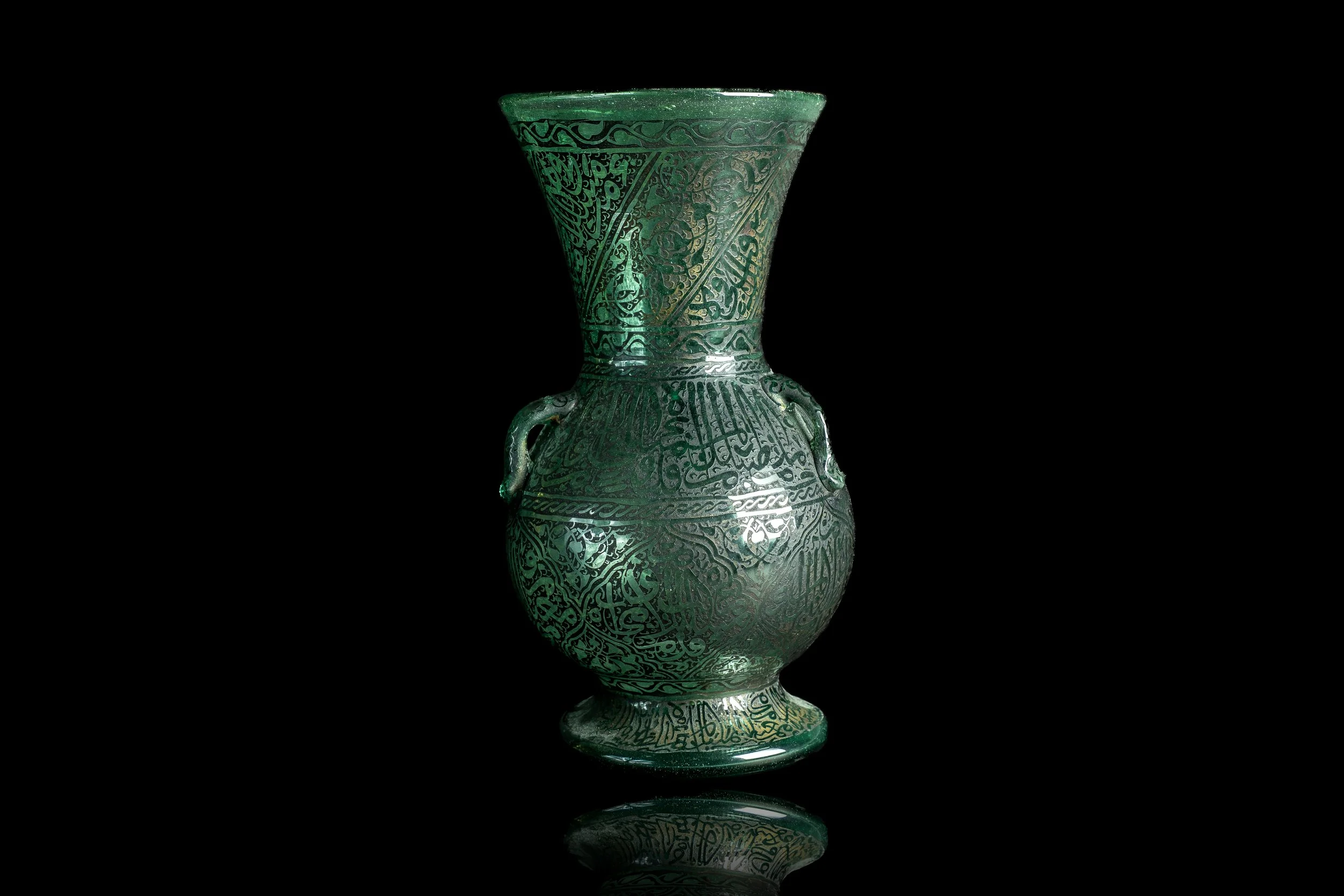 green vase_reflection 2.jpg