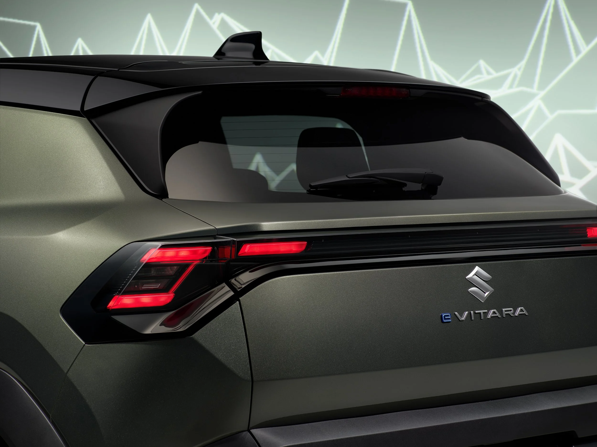 eVitara detail _2_Rt _Simp copy 2_Web.jpg