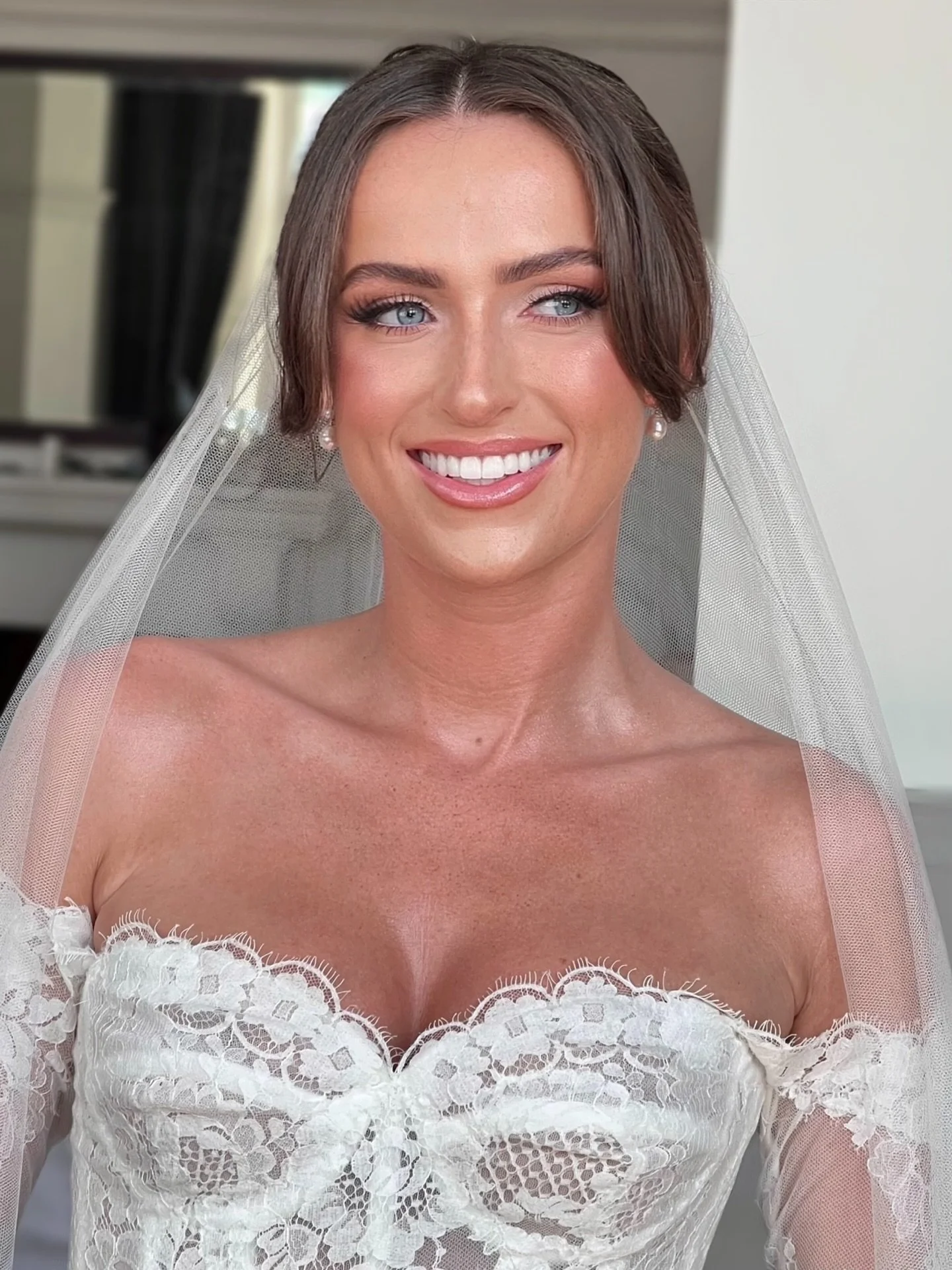 The face? Yeah I did that! Becca you absolute beauty! The tones, the lashes, the tan! The everything! Perfection beyond words!