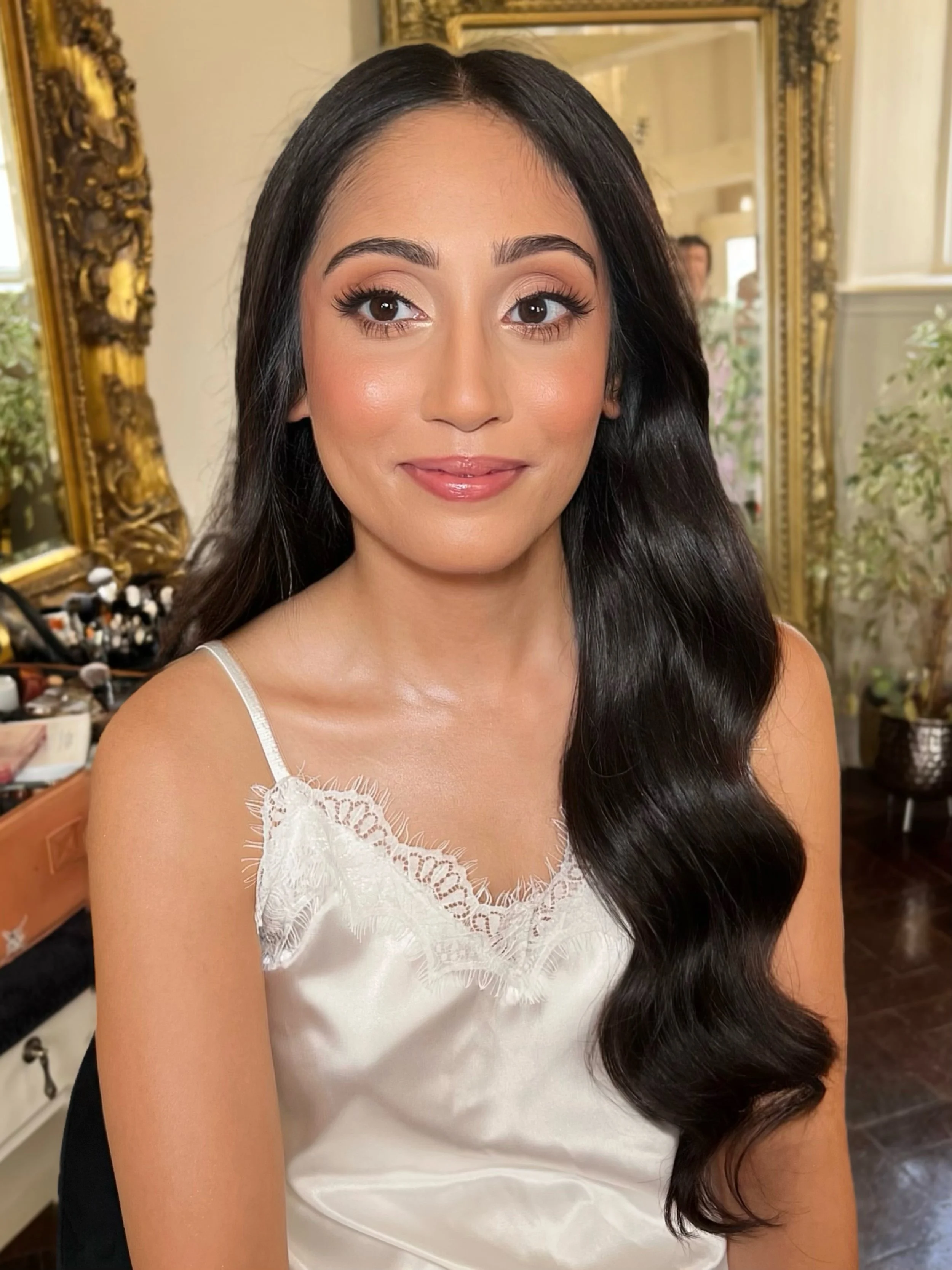 &amp; finally I got to glam @aishapatel_ this weekend! 
It was very important to her that we keep things fresh, vibrant &amp; natural. A beautiful look for a incredibly beautiful person 🤍