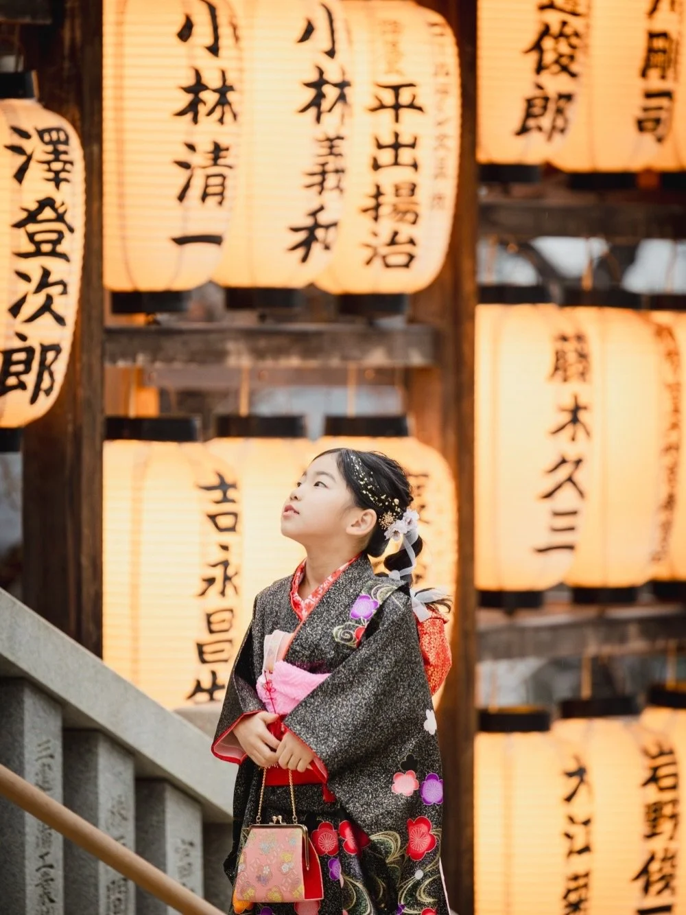 .

後はもう、ただただ幸せな家族写真を撮るだけ。

✎︎＿＿＿＿＿＿＿＿＿＿＿＿＿＿
information
ただいま2026年2月3月の撮影を受付しております。
詳しくはHPをご覧いただき、何か不明点がありましたらDMもしくはメールにてお問い合わせください🌿

▶︎空き状況
2月&rarr;⚪︎
3月&rarr;2/1受付スタートしました！
春の七五三をご検討の方はハイライトをご覧ください。

詳しい日程はホームページのカレンダーにございます。
プロフィールのハイライトから飛んでご確認頂け