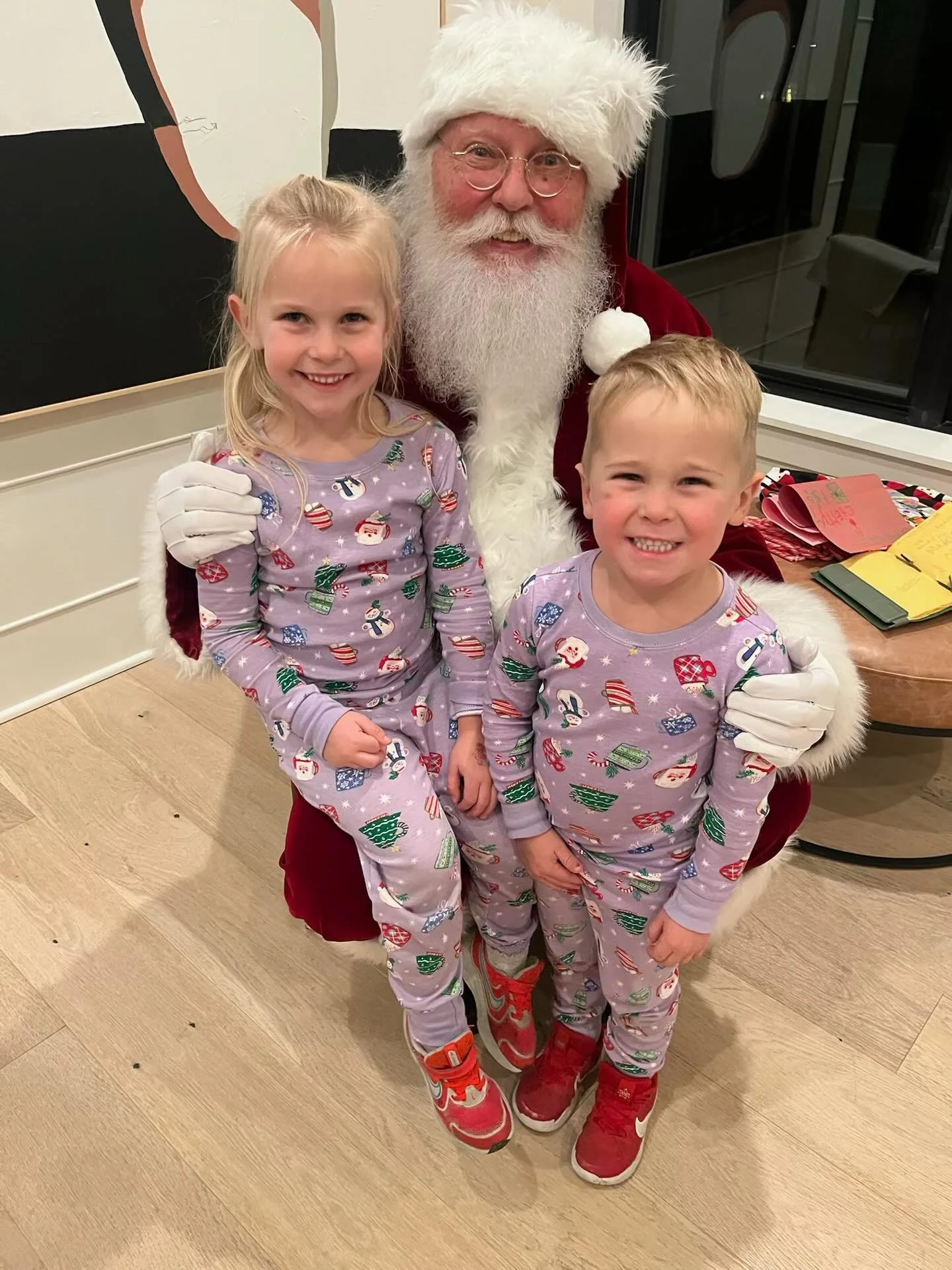 Happy Birthday Jesus! 🎄✨
So many times this Christmas season I have found myself saying&hellip;. this is the life I have always dreamed of. 
I couldn&rsquo;t ever ask for more than that.
Merry Christmas
🫶🏻 The Growing Hanich Family