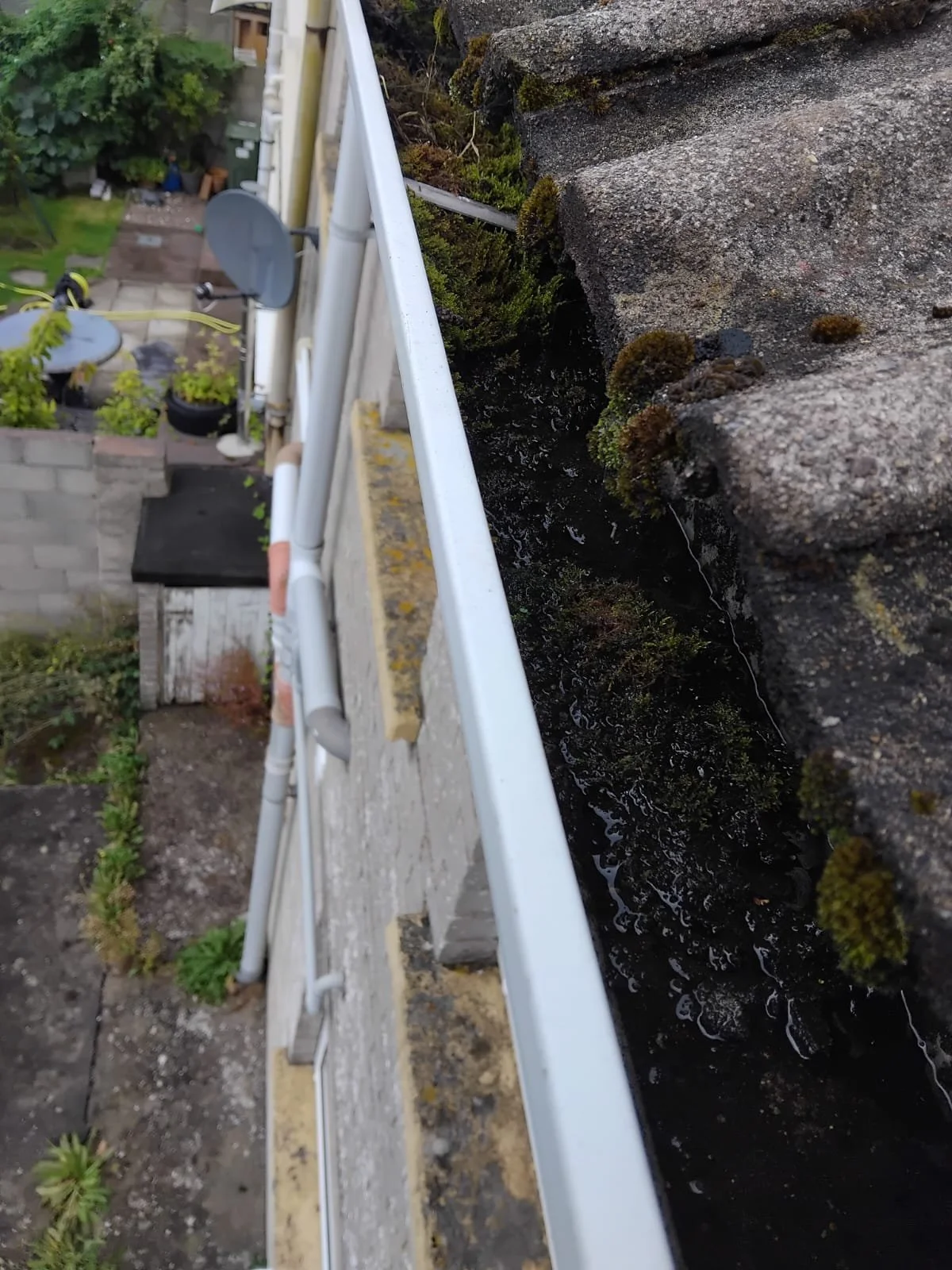 Clearing Gutters: Why, When and How Often Should It Be Done?
