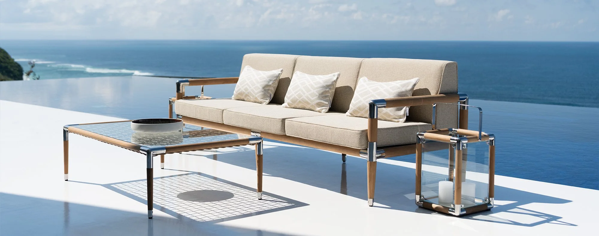 Marina 24 Teak 1.jpg