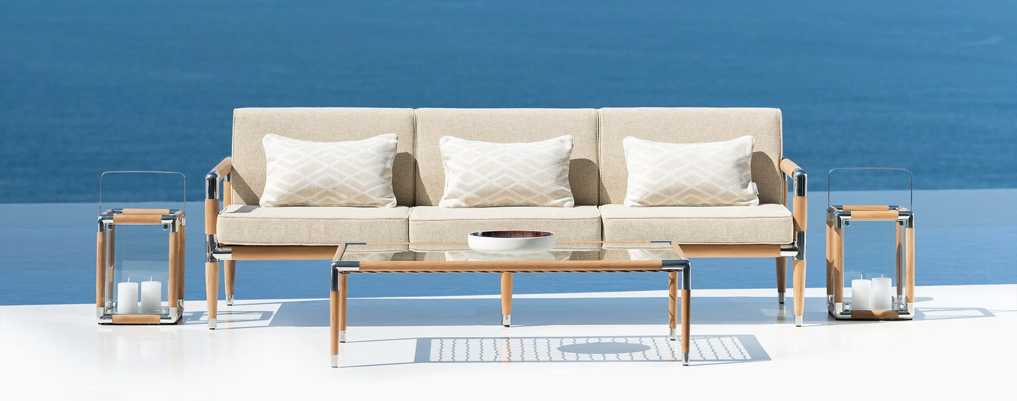 Marina 24 Teak 2.jpg