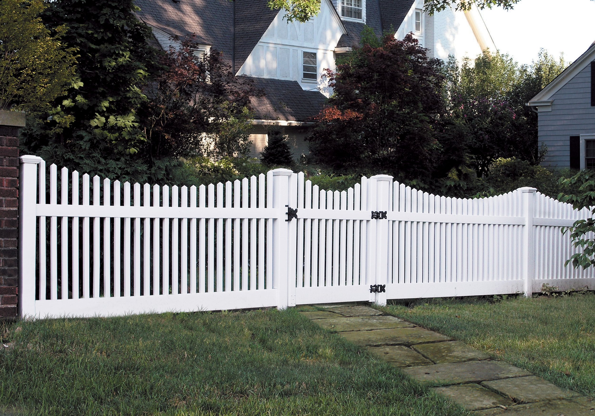 Chestnut Scallop Haven 4x8 in White.jpg