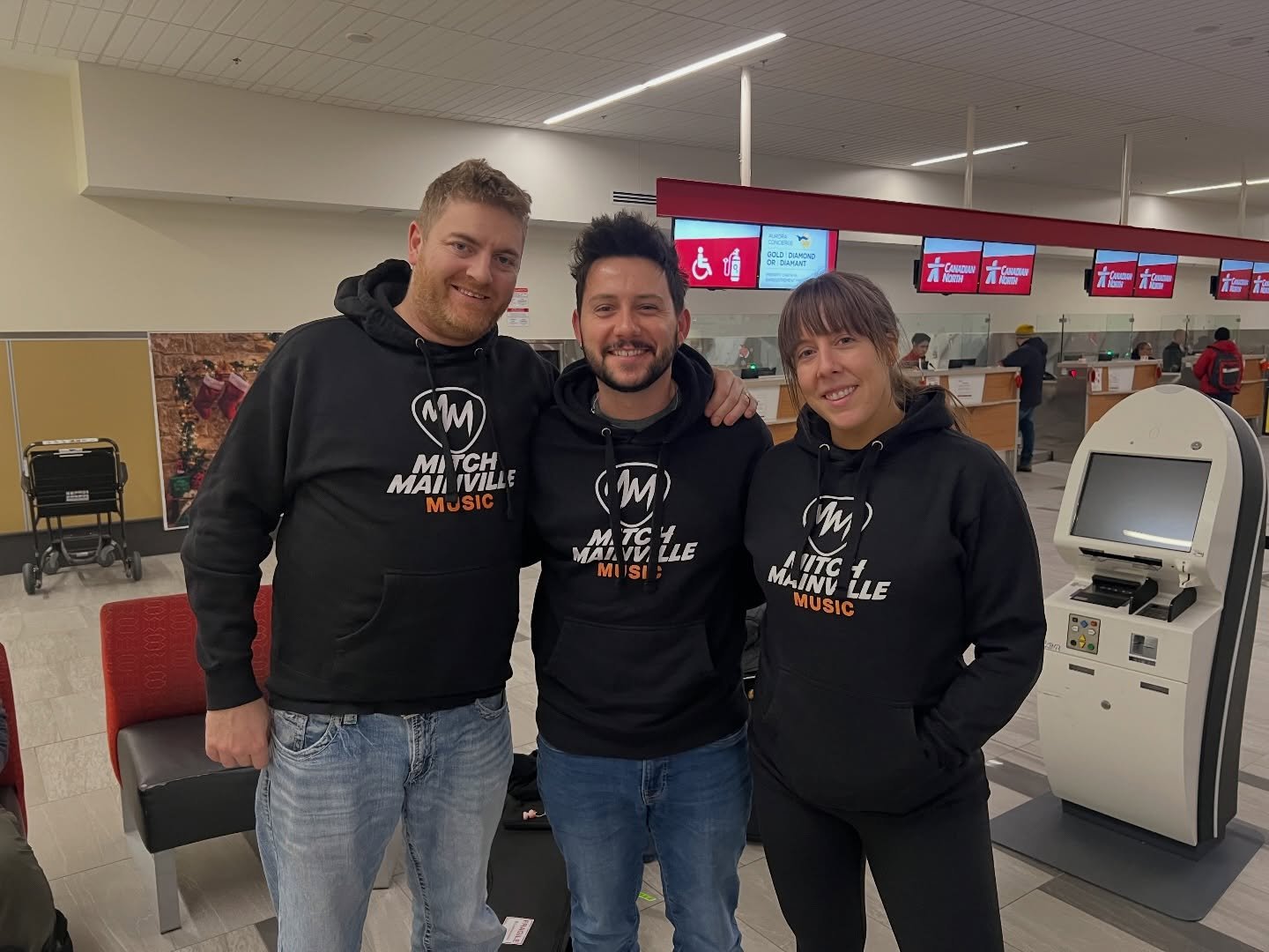 When your bandmates show up rocking your hoodie before it&rsquo;s even released&hellip; @vandurasband fam is STRONG 💪🔥

Hoodies coming soon&hellip; 

#bandfam #rockband #touring