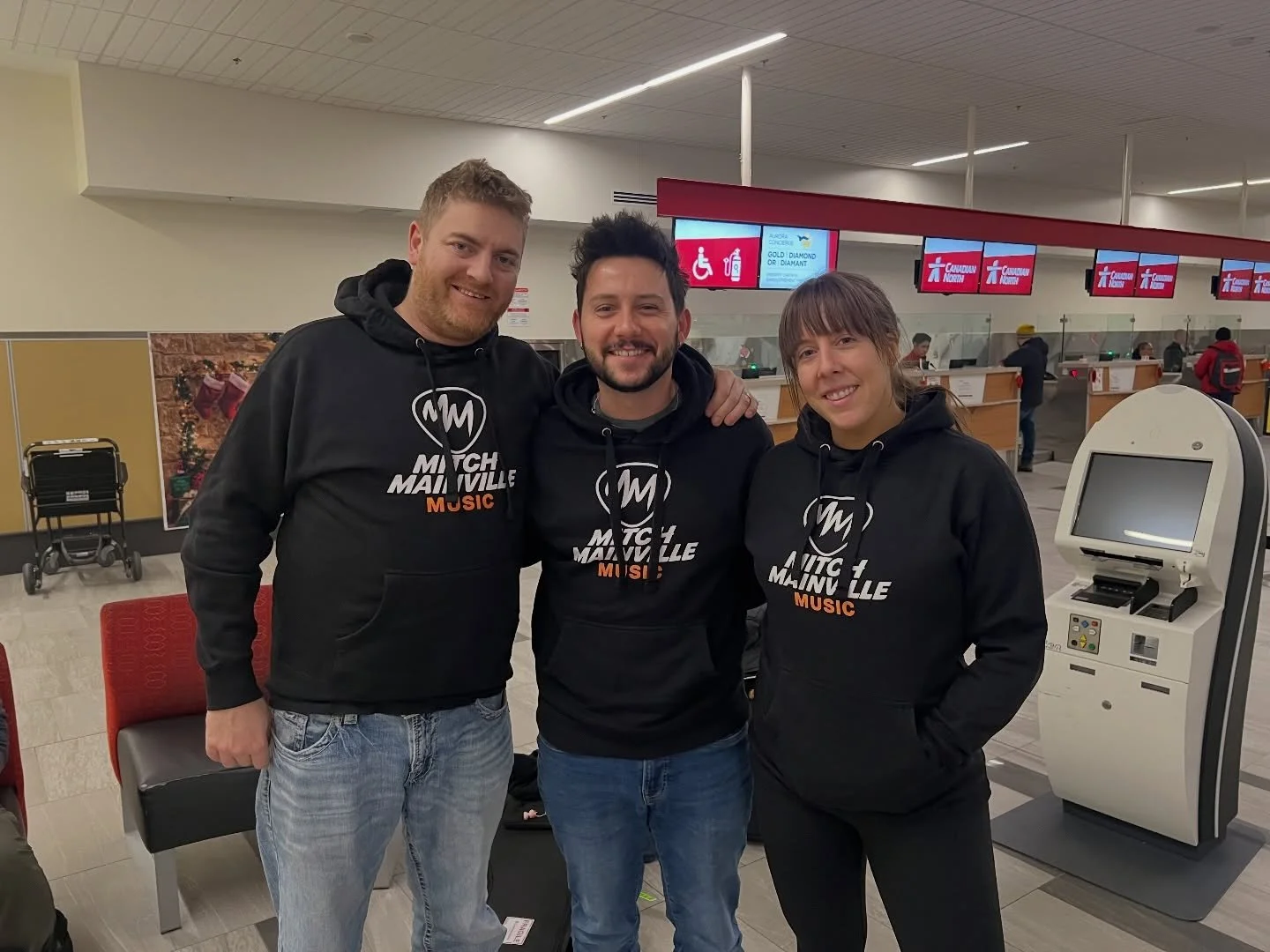 When your bandmates show up rocking your hoodie before it&rsquo;s even released&hellip; @vandurasband fam is STRONG 💪🔥

Hoodies coming soon&hellip; 

#bandfam #rockband #touring