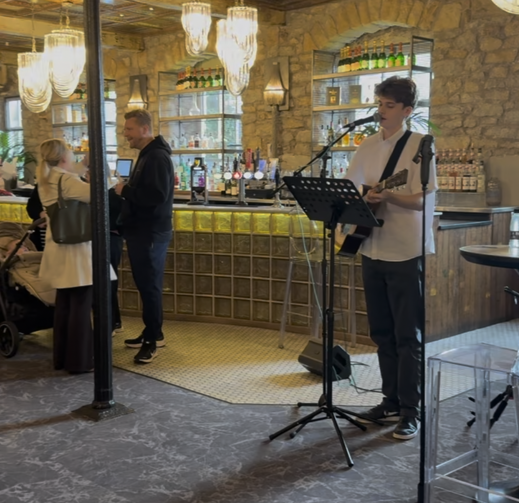 Wedding Ceremony Music: The Essential Guide By Oscar Flanagan, Professional Wedding Musician