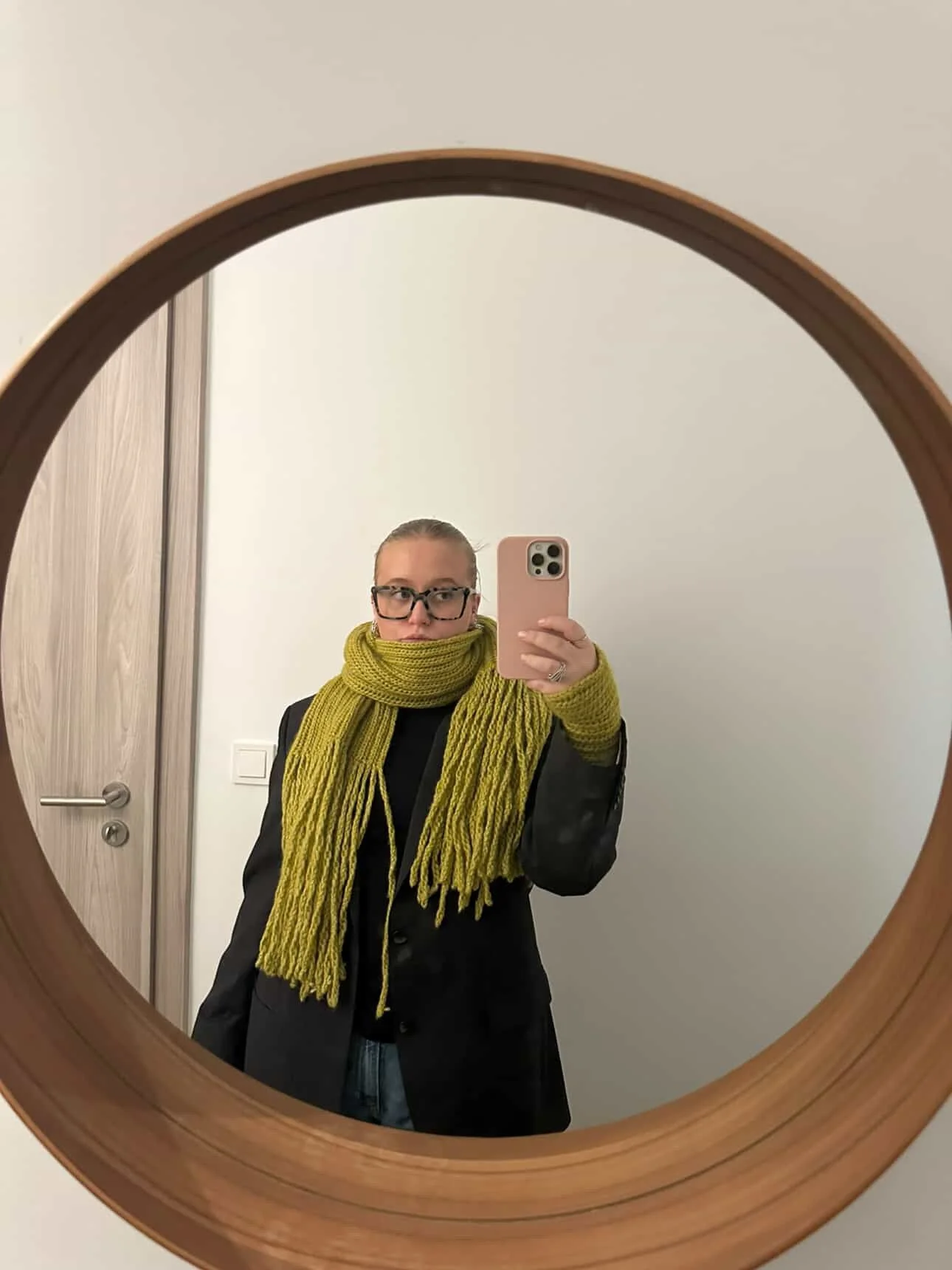 Iris scarf & handwarmers crochet pattern