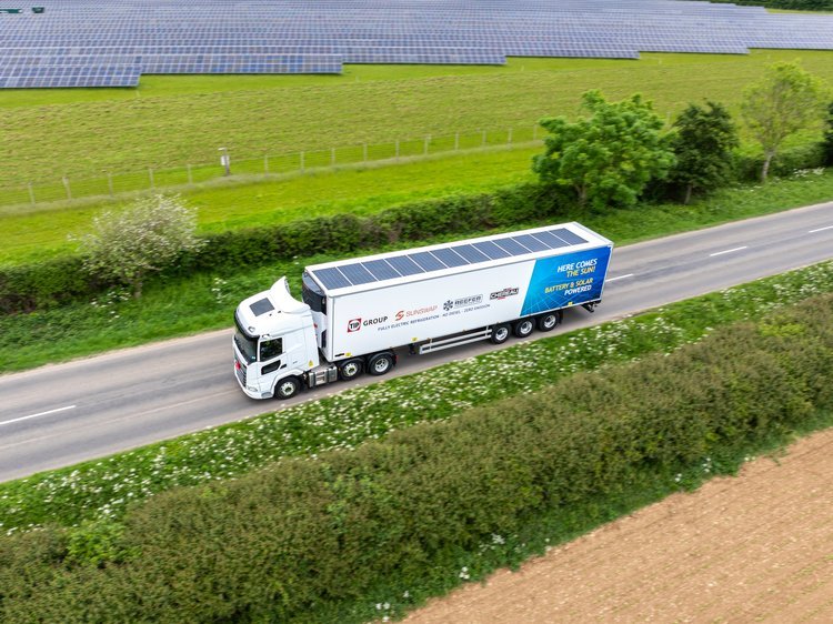 UKSOL Supplies Flexible Solar to Sunswap to Power Refrigeration Units on Articulated Lorries