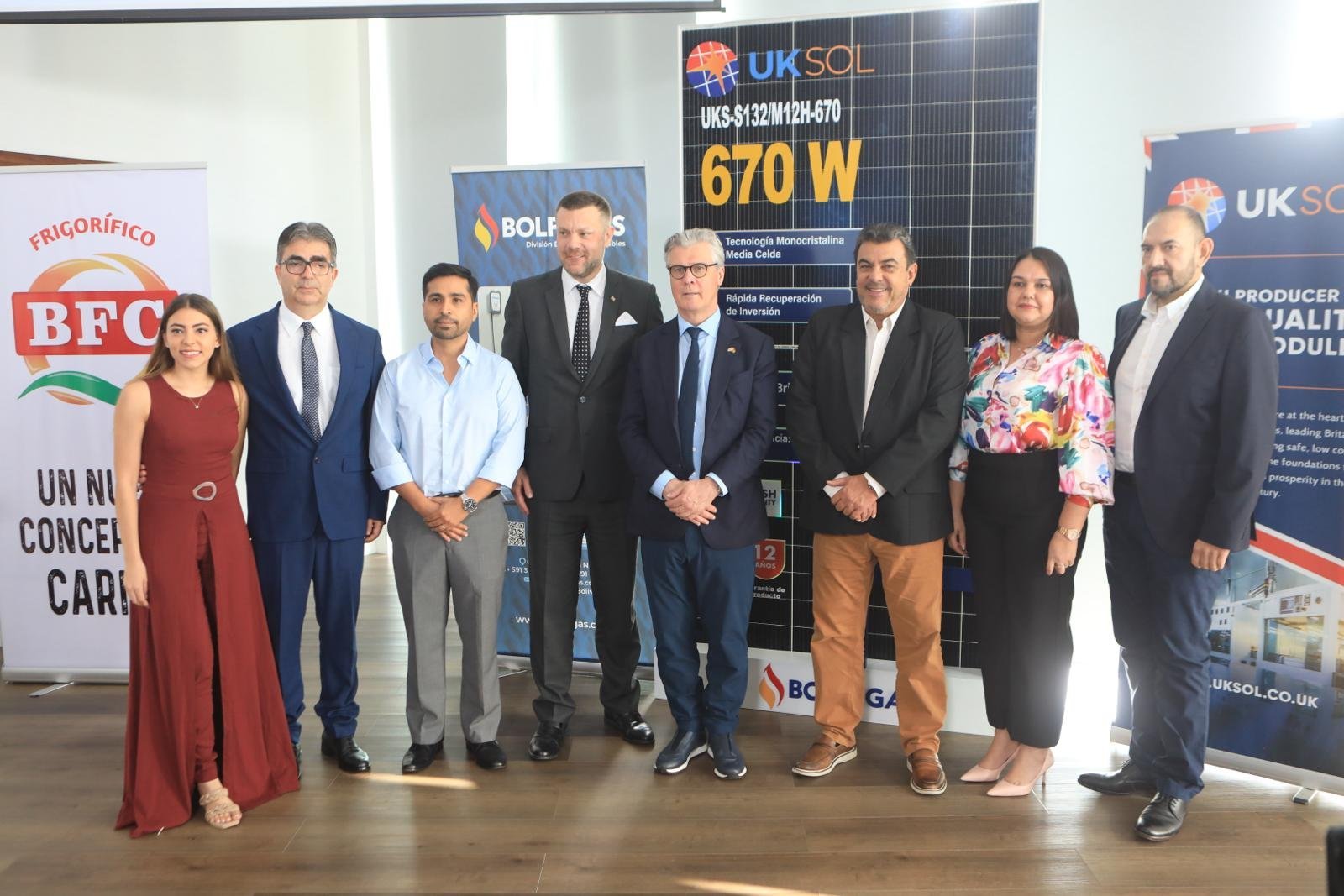 Lord Offord Visits the UKSOL Distributor for Bolivia