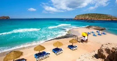 Places like this make decisions easier.
When your head&rsquo;s clear, you know what matters and what doesn&rsquo;t.
That&rsquo;s why I work and live close to the sea, it cuts through the noise fast.
You can&rsquo;t build a new life from a foggy mind.