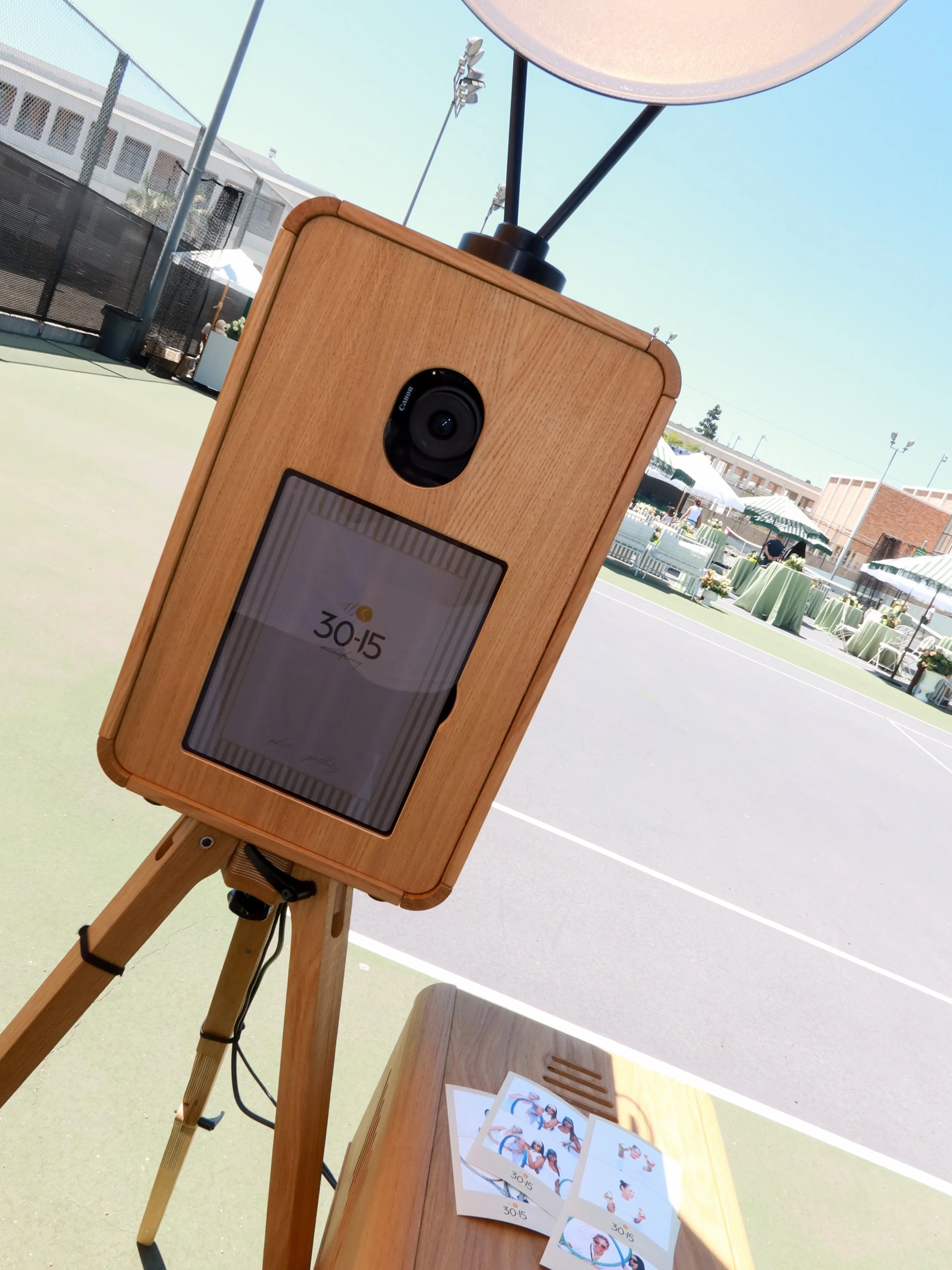 More from 3015 Academy&rsquo;s first year celebration 🎾 A courtside celebration filled with summer greens, florals, and a photo booth moment to match.

#3015academy #glendaleevents #losangelesphotobooth #eventphotobooth #brandactivation