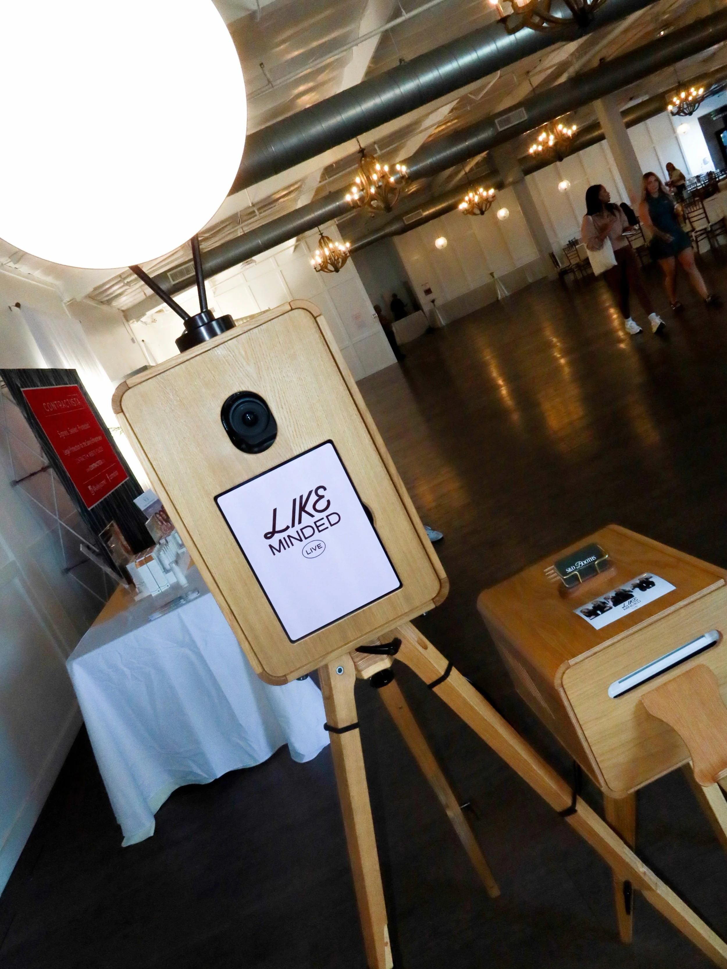 More details from Like Minded Live ✨

Orange County photo booth rental &bull; Costa Mesa events &bull; branded photo booth &bull; event photo booth &bull; corporate events

#orangecountyevents #costamesaevents #photoboothrental #eventinspo #brandedev