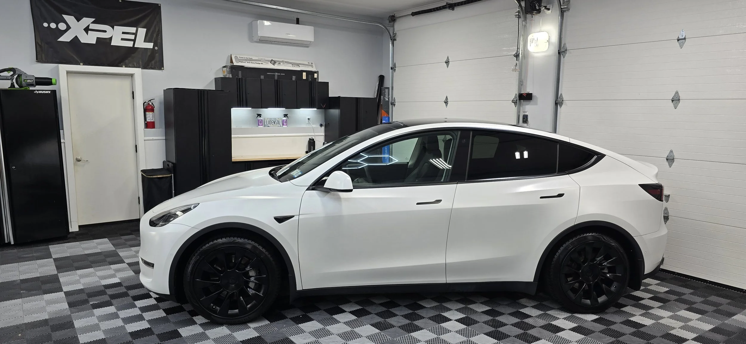 Horizontal WHITE TESLA.jpg