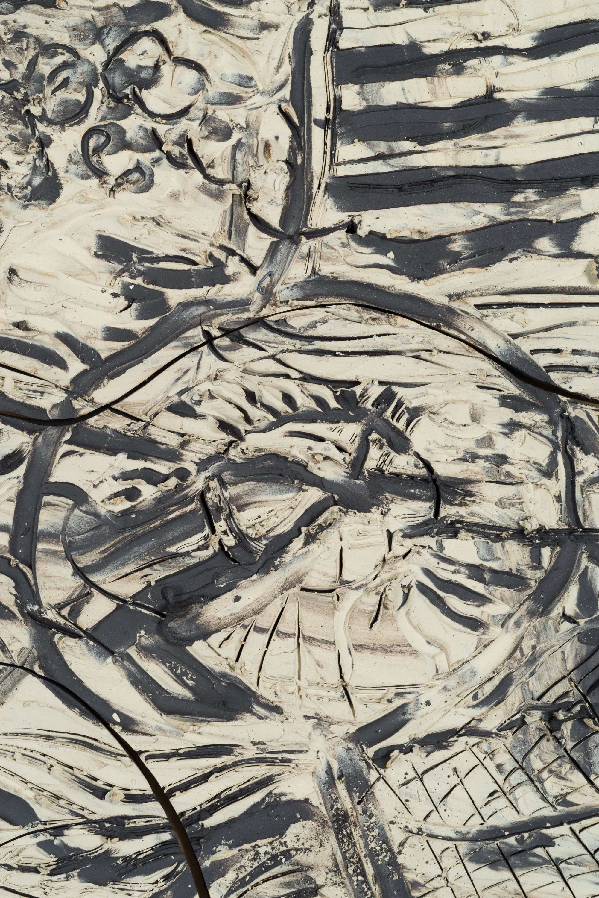 Fresque petite 1, céramique, 59 x 57 cm, 2025