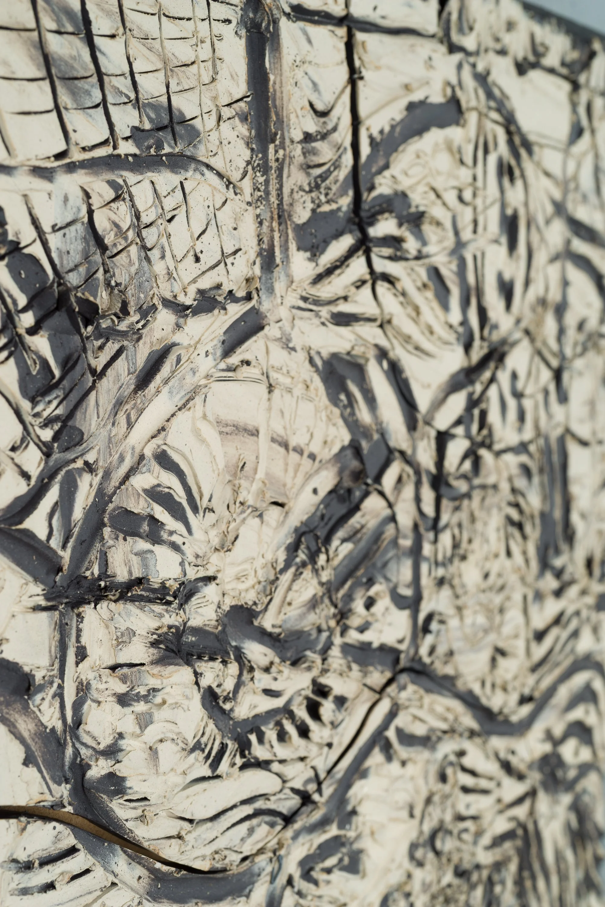 Fresque petite 1, céramique, 59 x 57 cm, 2025