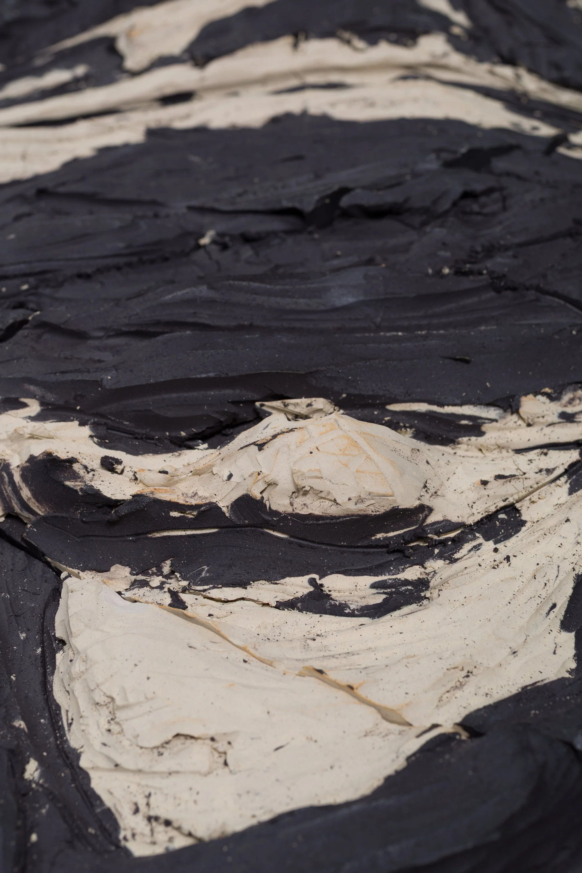 Fresque moyenne 2, céramique, 110 x 57 cm, 2025