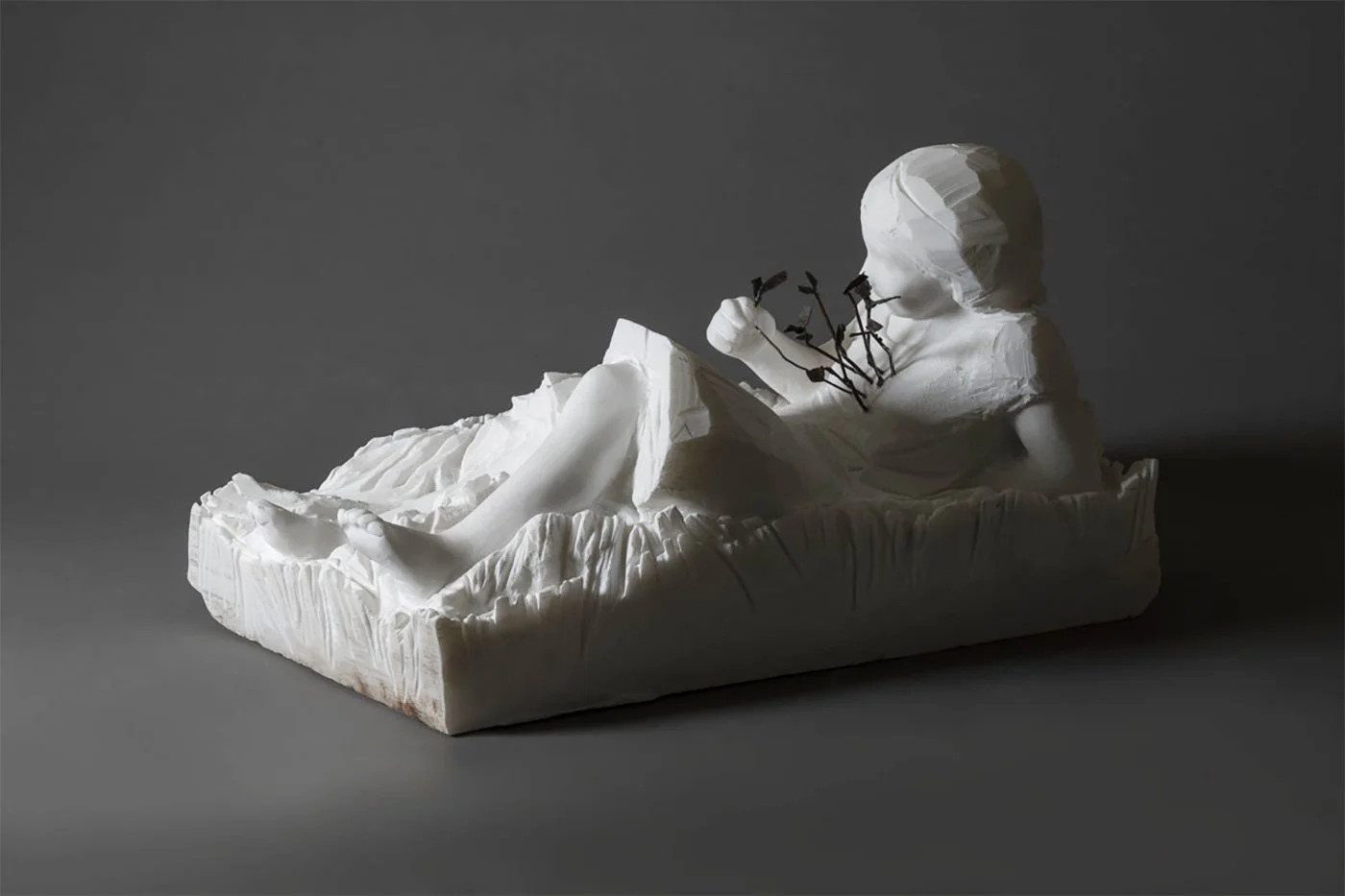 'Si quiero me toco el Alma' .
Marble and iron .
Height - 50cm .
Width - 27cm .
Depth - 30cm .
POA