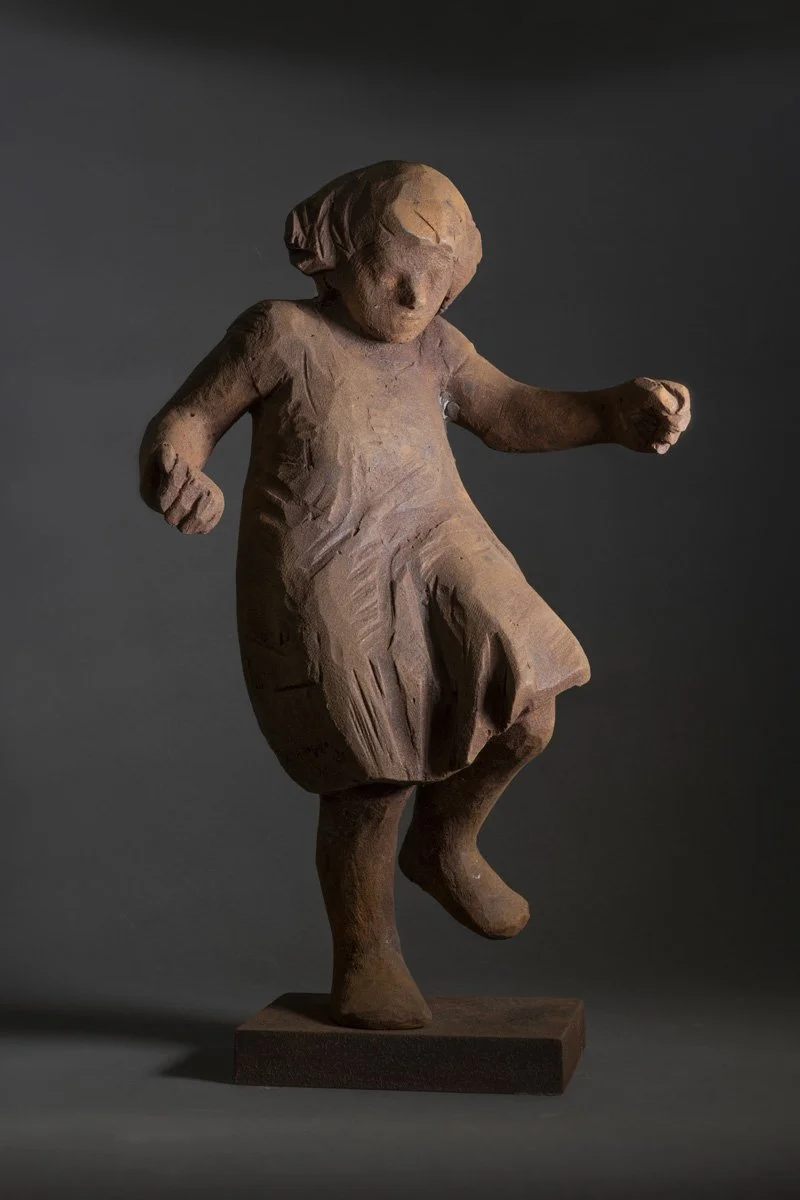 'Cuore' .
Cast iron .
Height - 60cm .
Width - 26cm .
Depth - 35cm .
POA