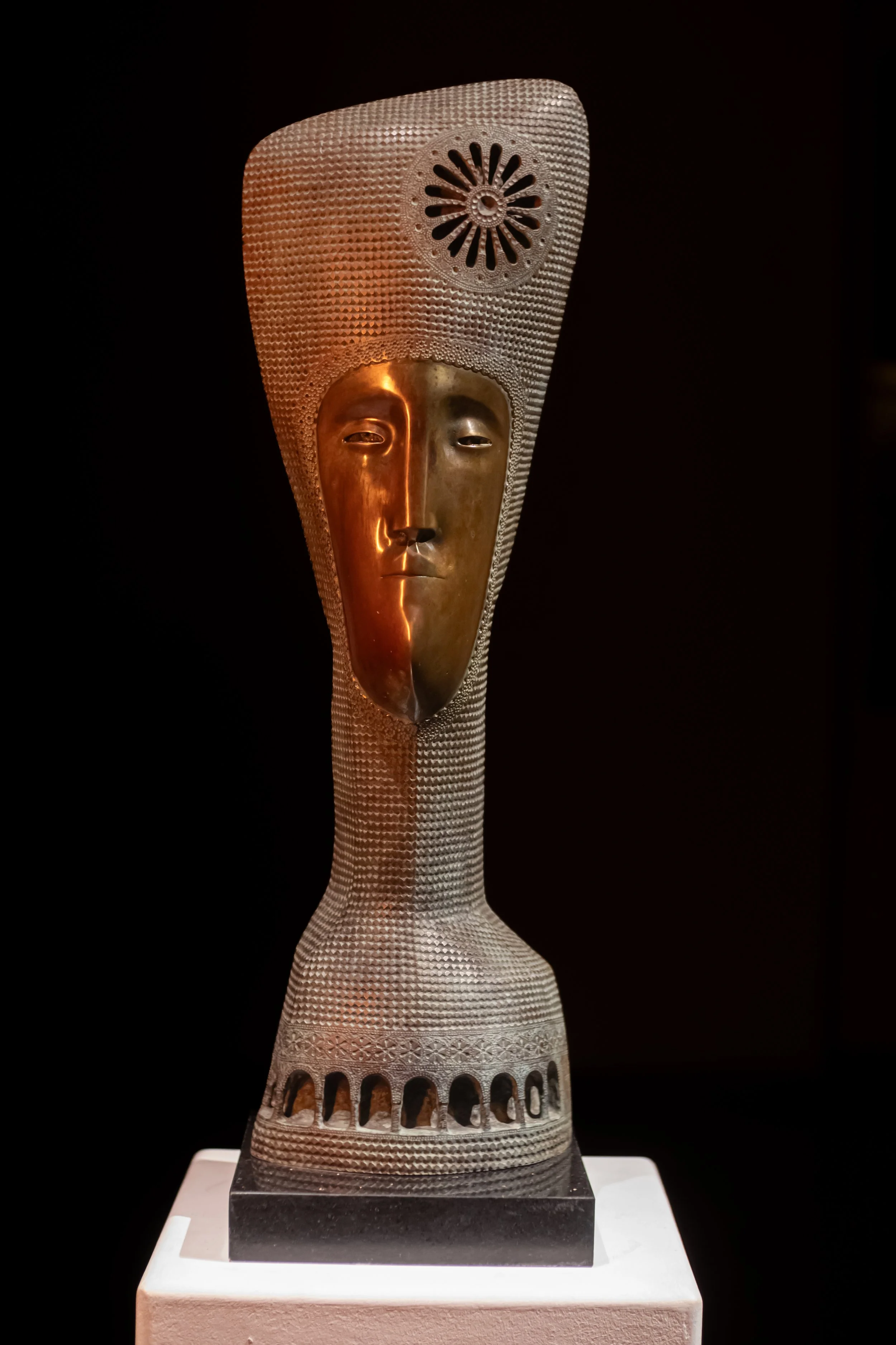 'Untitled' .
Bronze .
Height - 60cm .
Width - 25cm .
Depth - 15cm .
POA