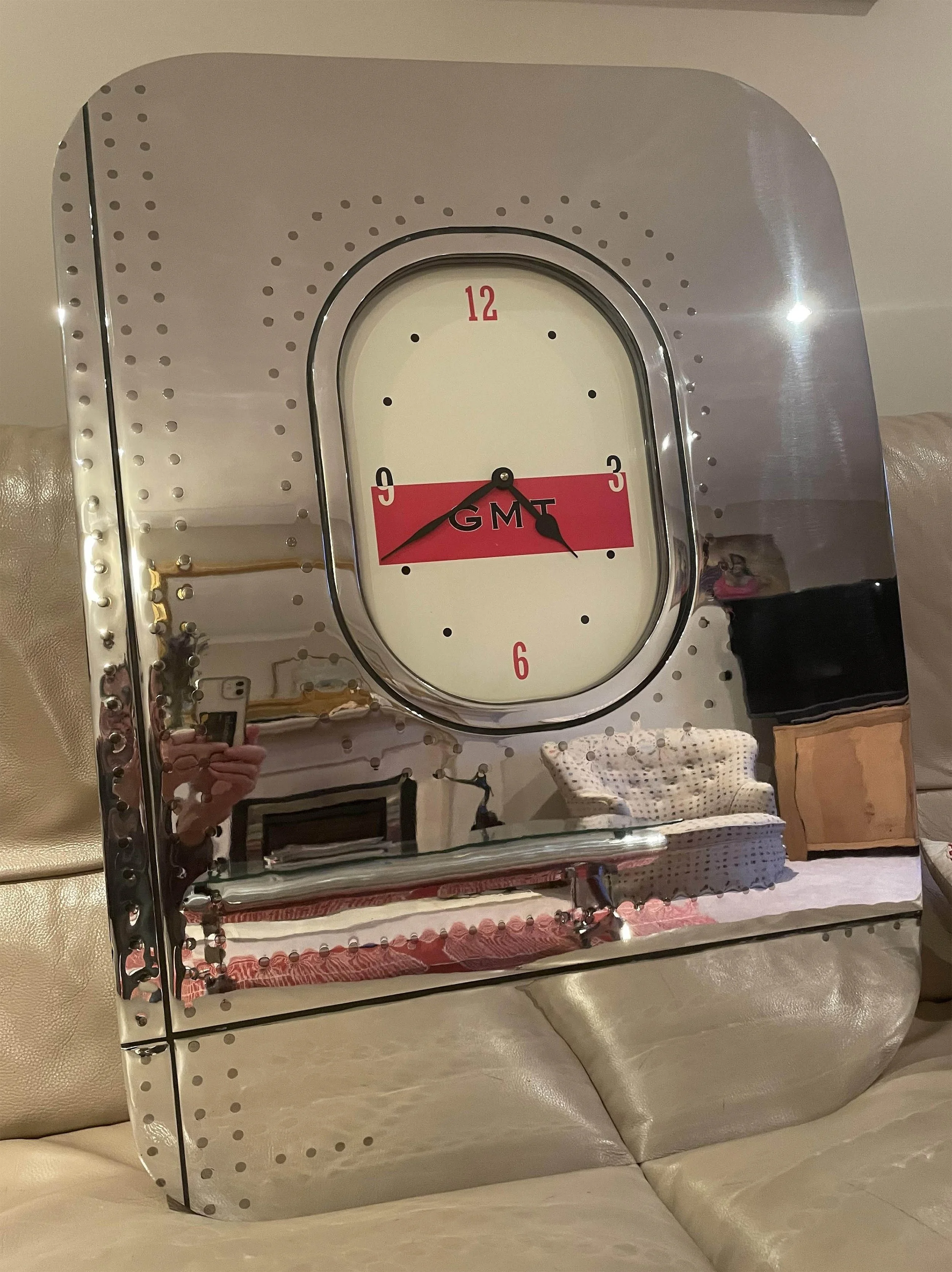 Airbus single clock.jpg