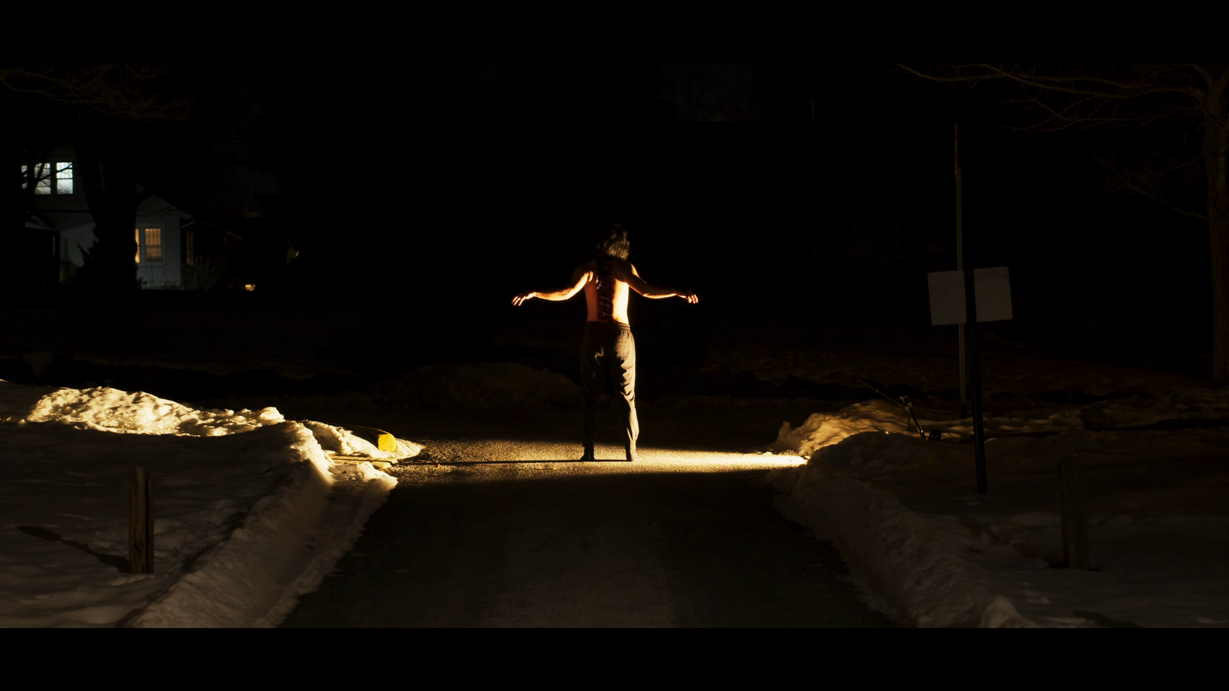 Snickers Horror Ad - Fear the Hunger 1-9 screenshot.png
