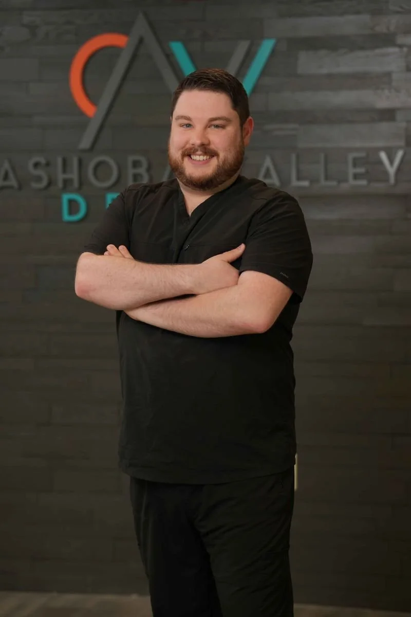 638faa2bc8436909fcff0c36_636e8fa718cd9ca5907bc58e_Jonathan (1)-p-800.jpg