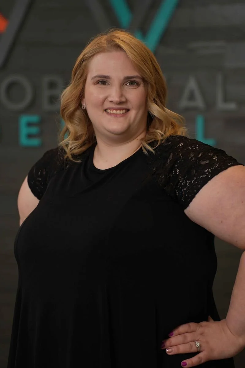 638fabce6484d7c87a9a6c55_6376a8a00bb2db7ce638e7f6_Nicole (1)-p-800.jpg