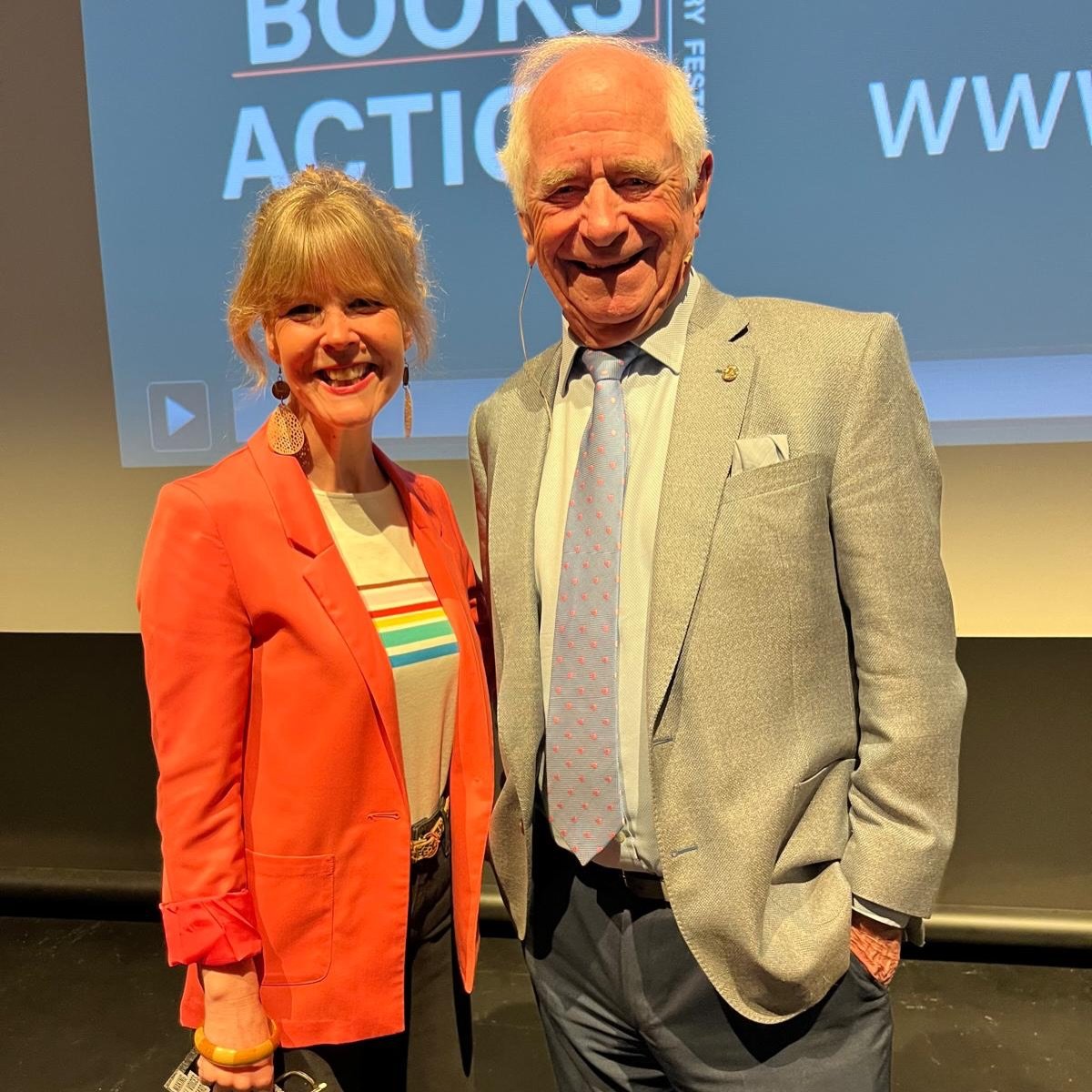 What a hoot! Johnny Ball is the real deal. Entertainer through and through, on and off stage. I hung off his every word and it was a total privilege to open for him with a couple of my poems at the @twlitfest today.

In between regaling us with stori