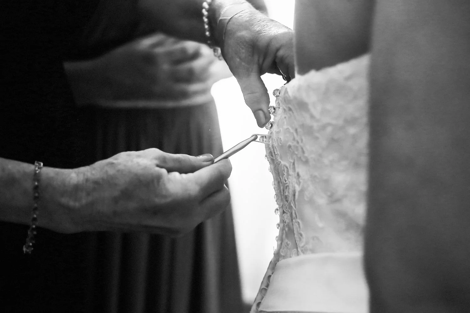mimshousehollyspringsweddingphotographer007.JPG