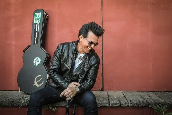 Radio Room Presents : An Evening with Mike Farris