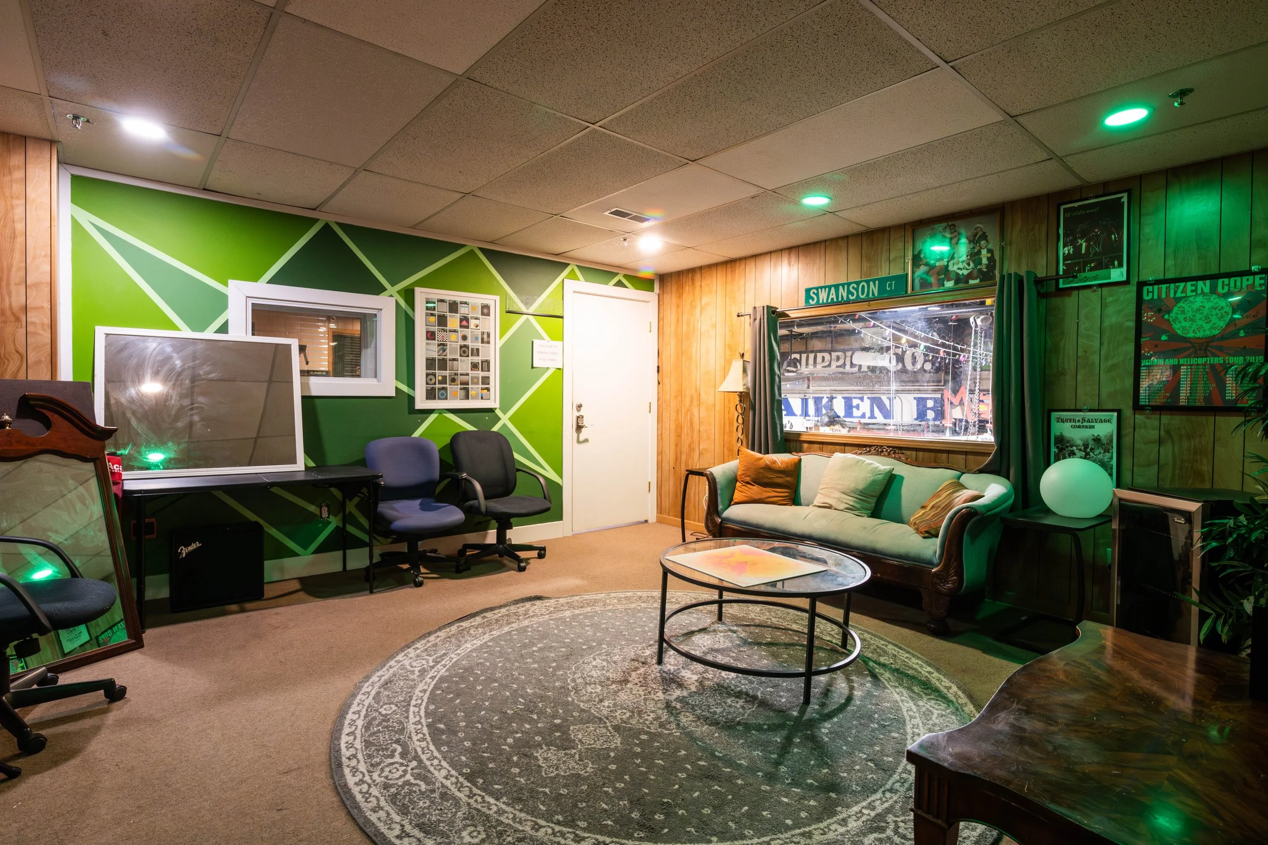 swansons-warehouse-greenville-sc-green-room-lounge.jpg