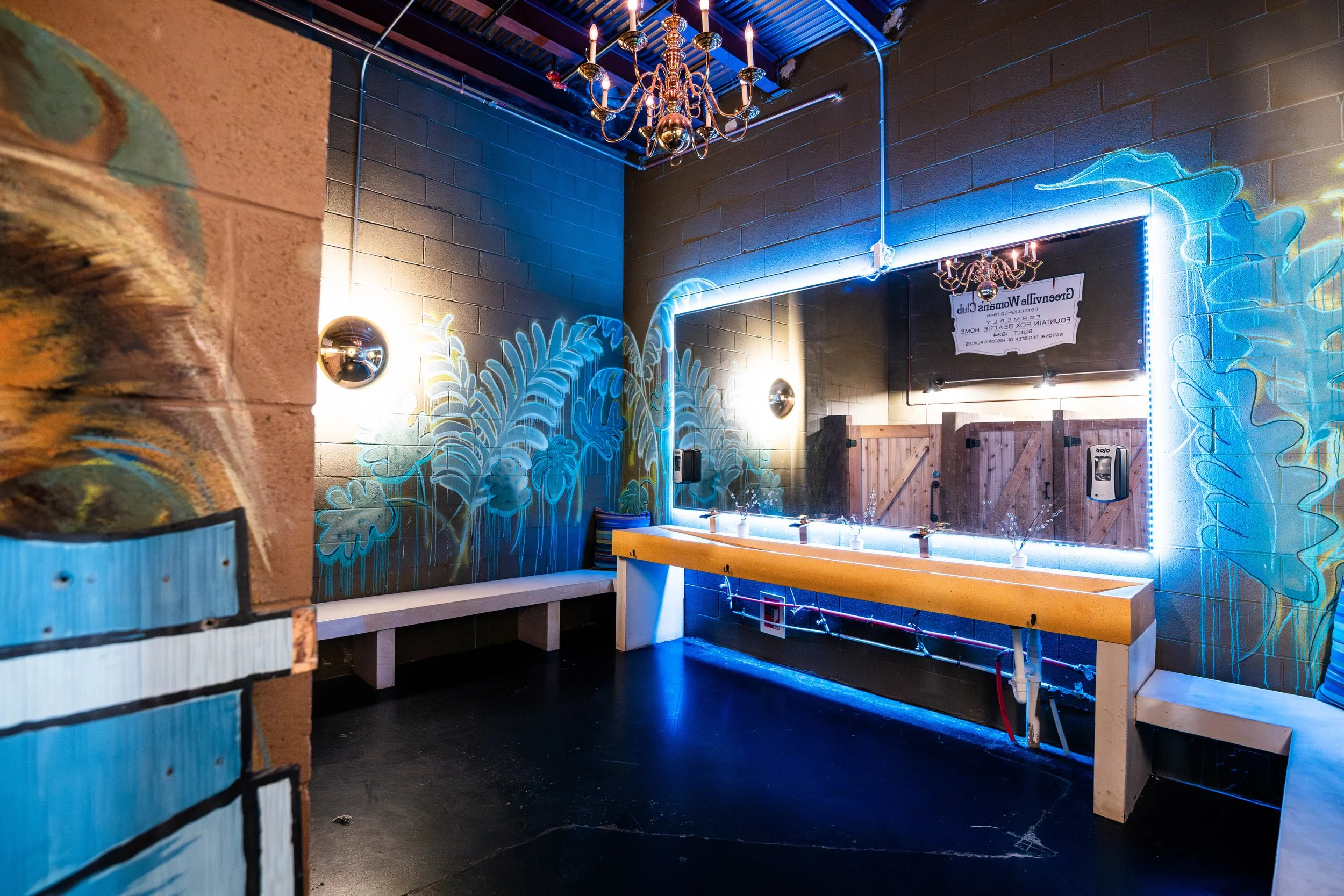 swansons-warehouse-greenville-sc-event-venue-restroom-neon-mirror.jpg
