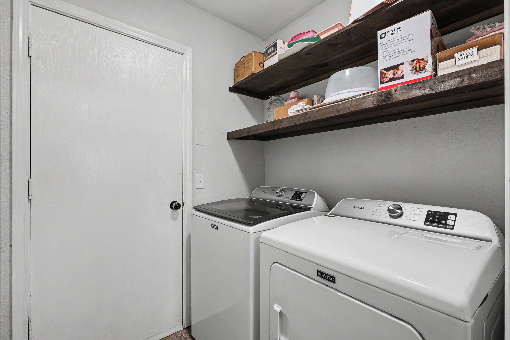 916 danbury-25.jpg
