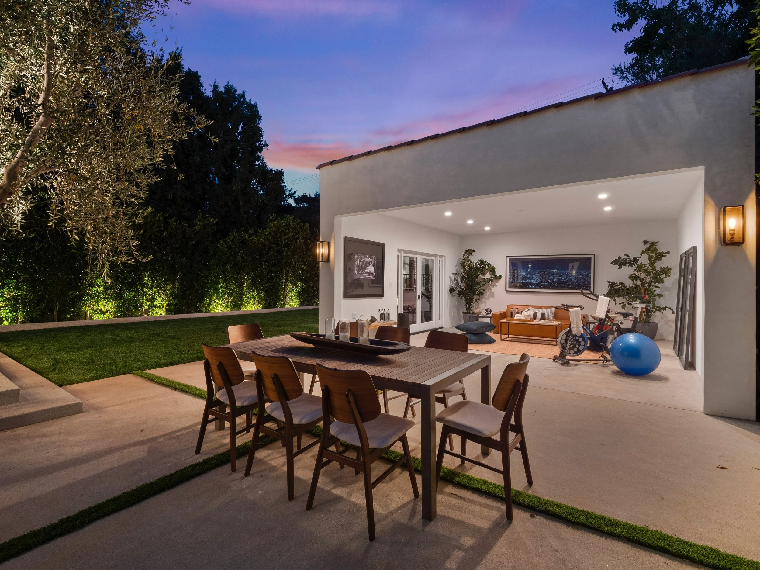 ADU construction in Los Angeles with a modern detached living space, covered patio, and integrated outdoor design by Heart Construction.