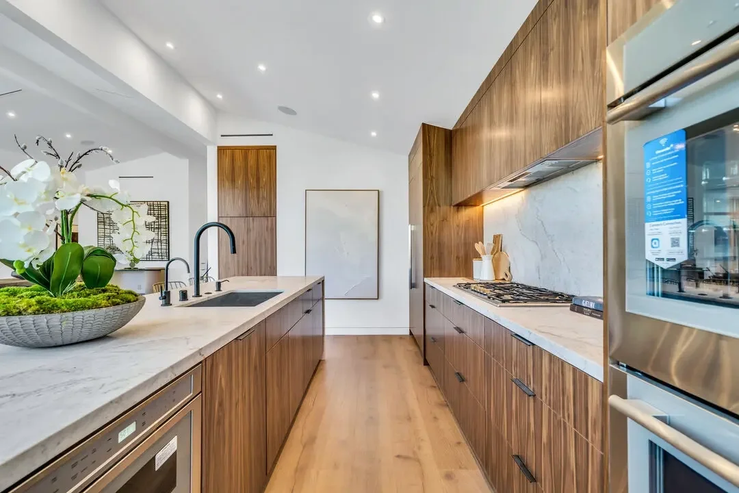 22-121273_14_4 (1).webp