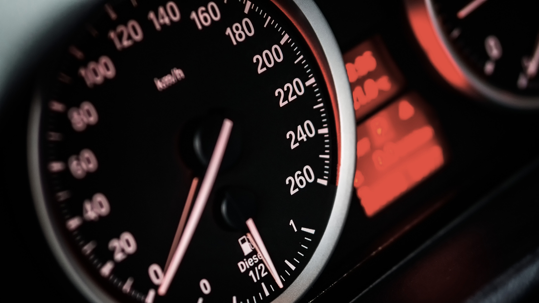 Velocidad disminuyendo debido a un paro de motor remoto