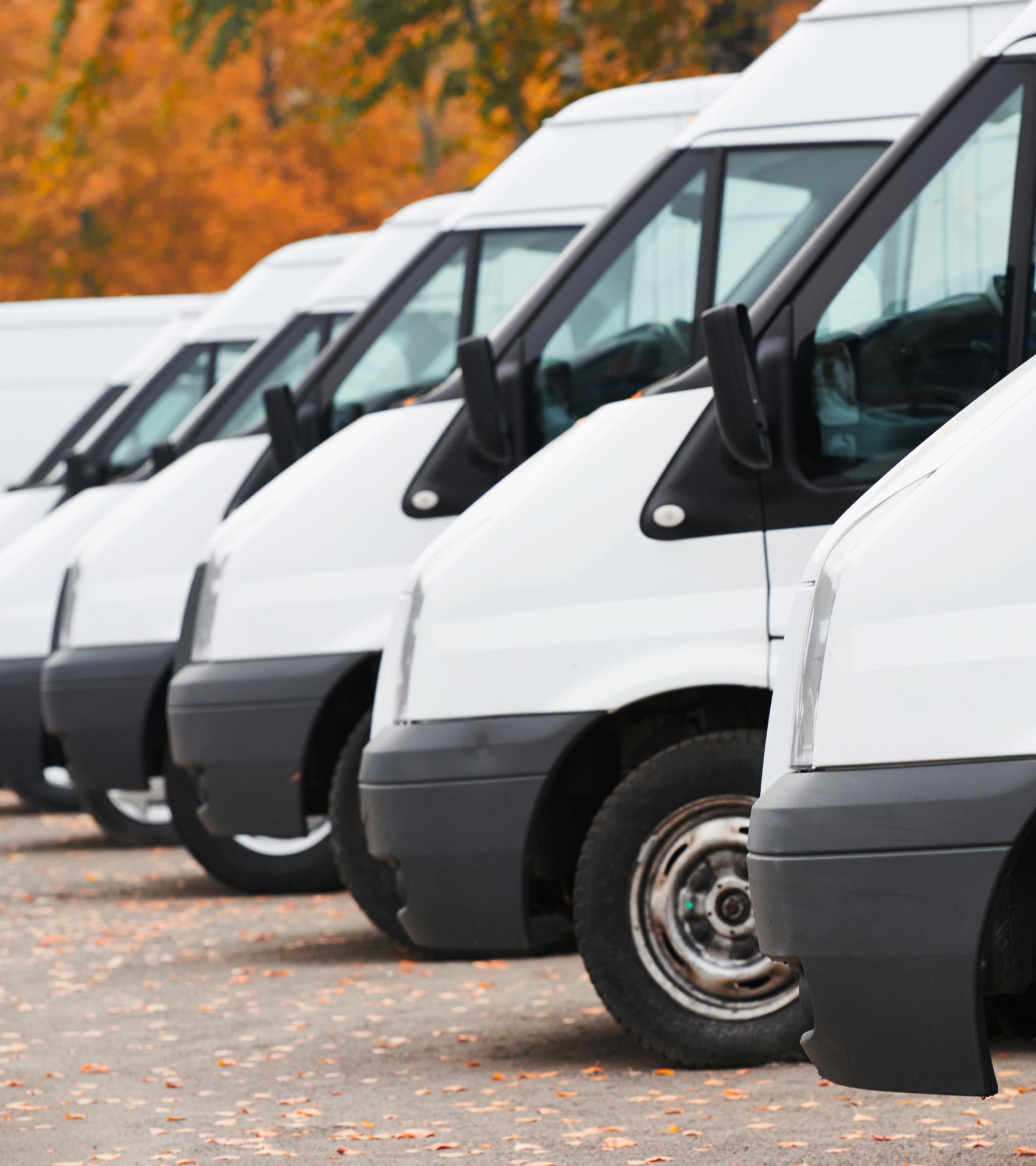 Flotilla de vehículos de carga siendo rastreados.