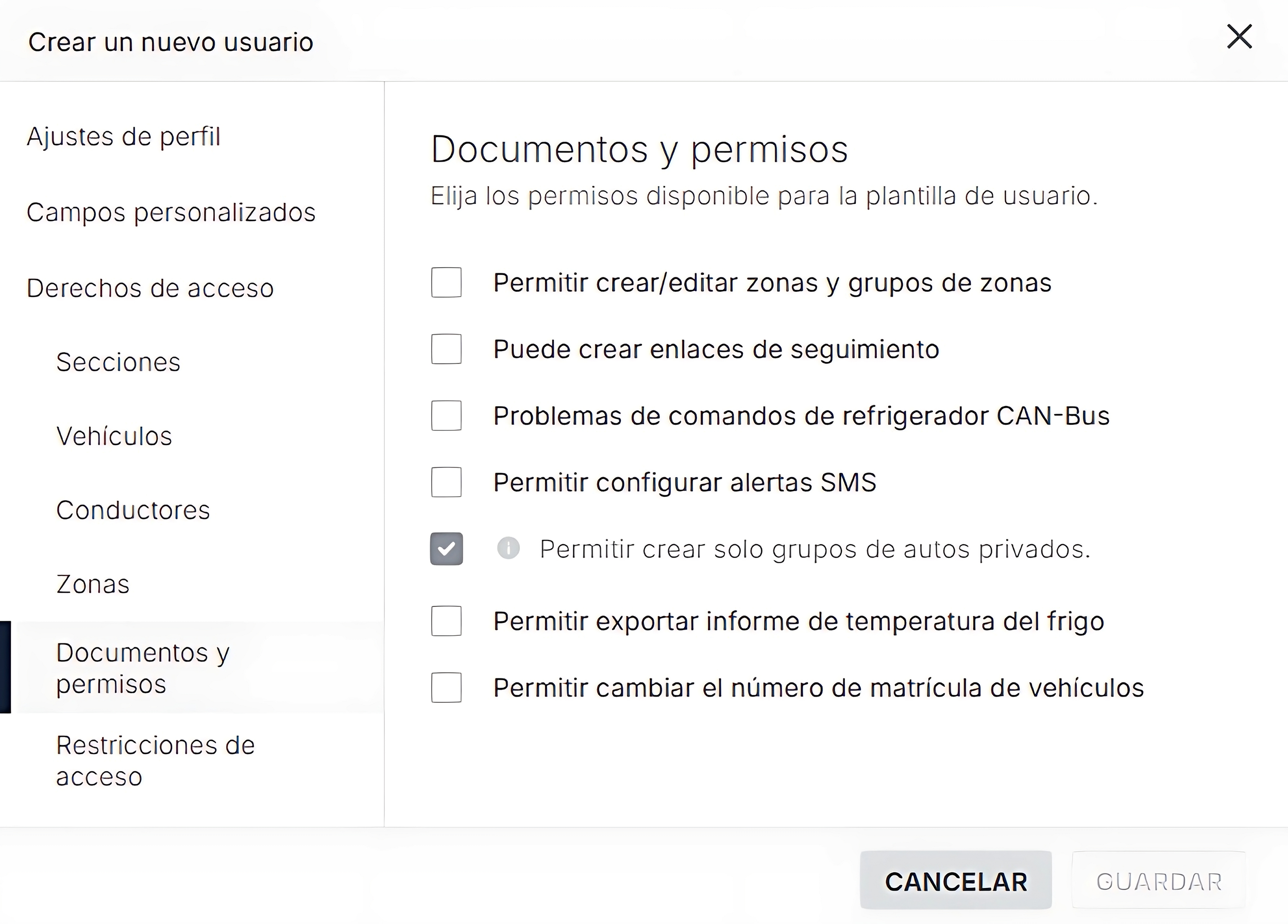 Pantalla de configuración de permisos para crear un nuevo usuario, en la sección "Documentos y permisos" con varias opciones de permisos haciendo referencia a una plataforma con la capacidad de creación de perfiles personalizados.