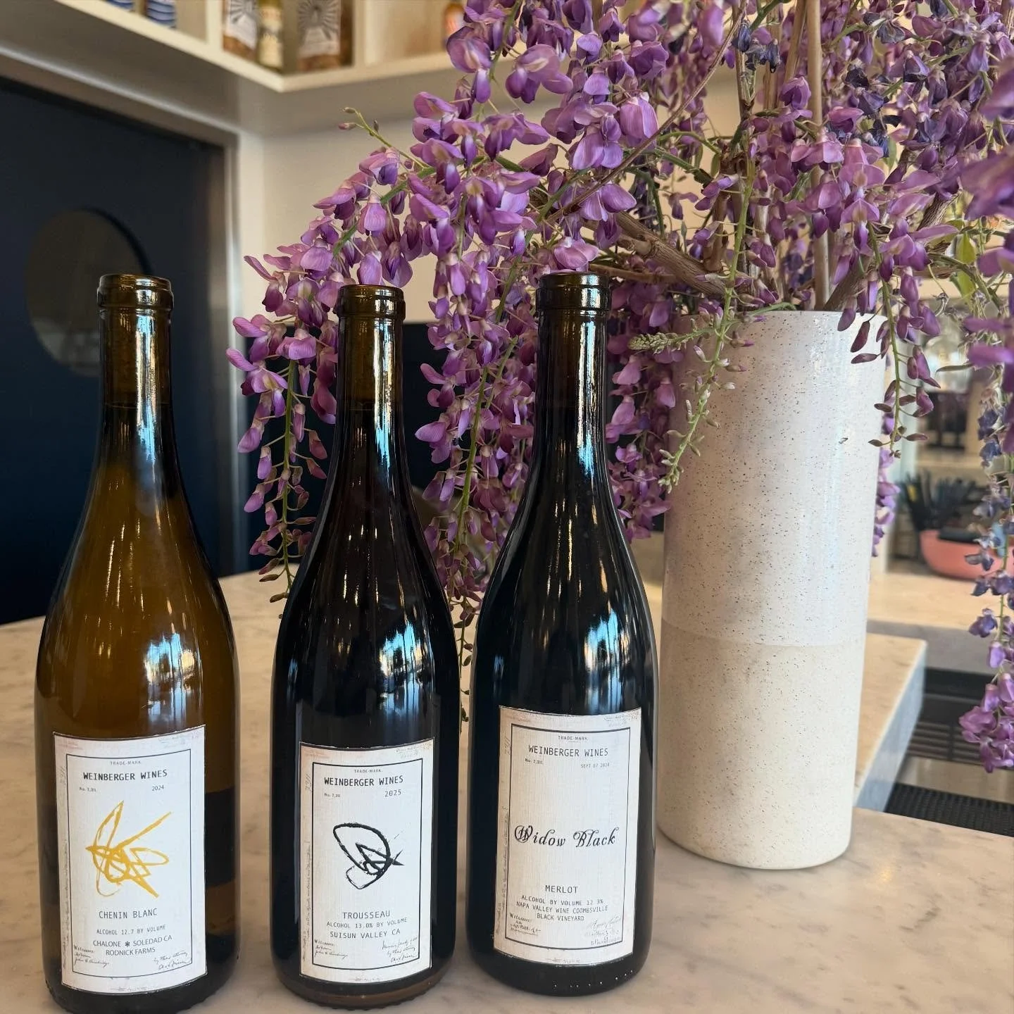 Very special day today @dadamarketechopark with @weinbergerwines and @scholiumwines in the house! Beautiful tasting with our wine director Sam Sachs and winemaker Kaeley Weinberger.
Thank you @avocadoprincess and @squintingcyclops for connecting us.
