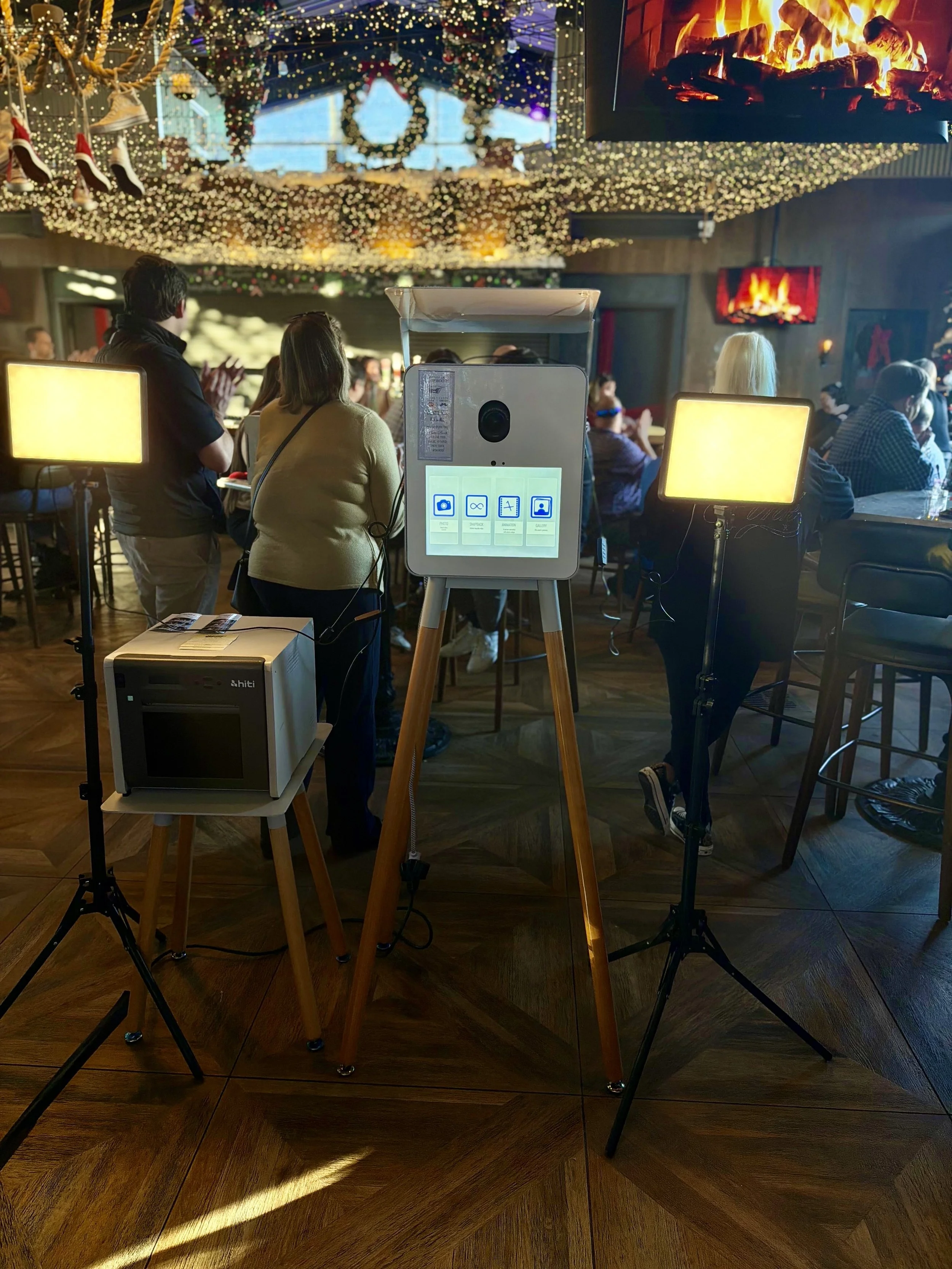 SnappyHour Photo Booth Rentals in Arizona - Corporate & Holiday Event Set Up