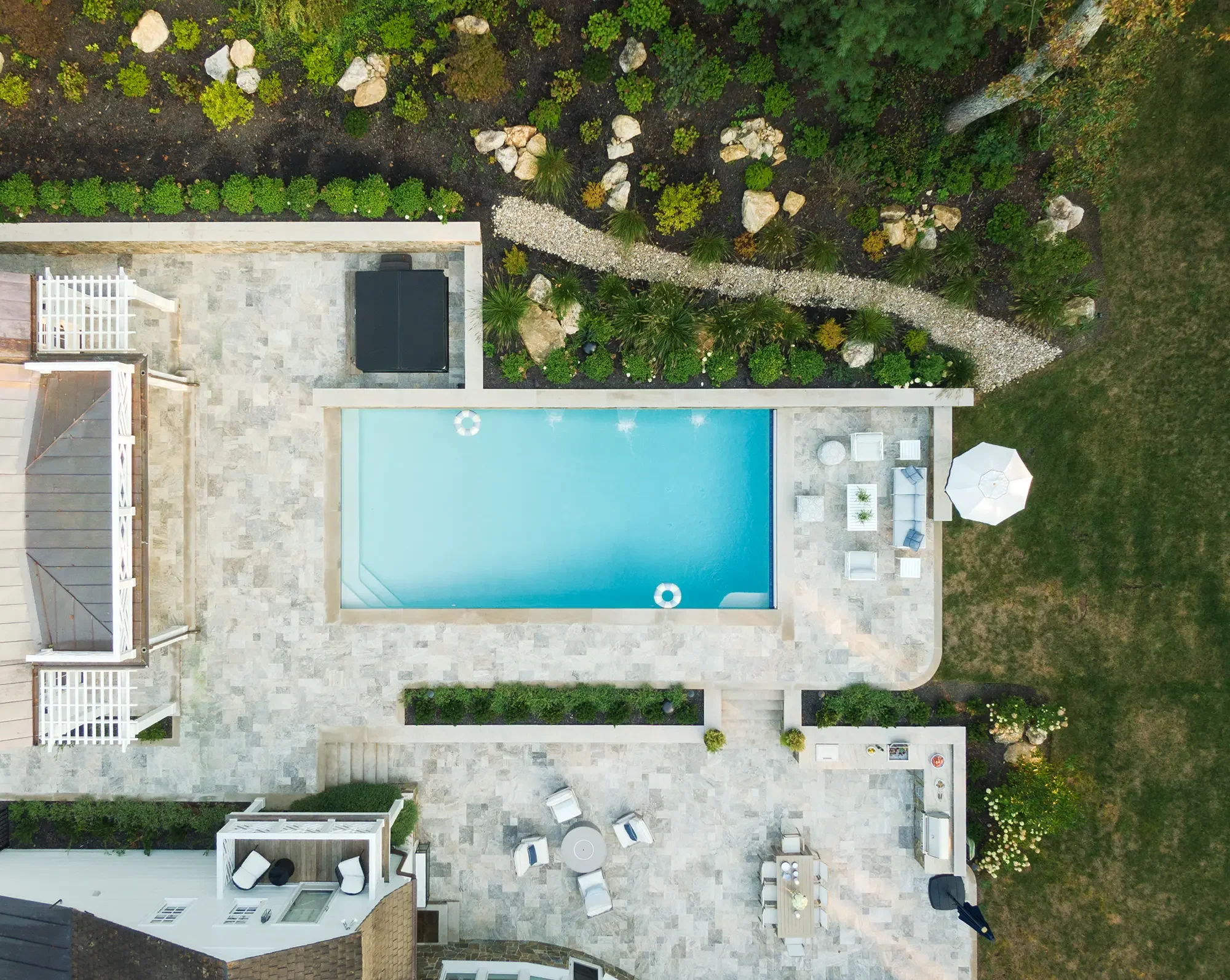 Lancaster-Custom-Builders_Drouin-Hill-Pool-and-Pool-House_Pool-Overhead-2.webp