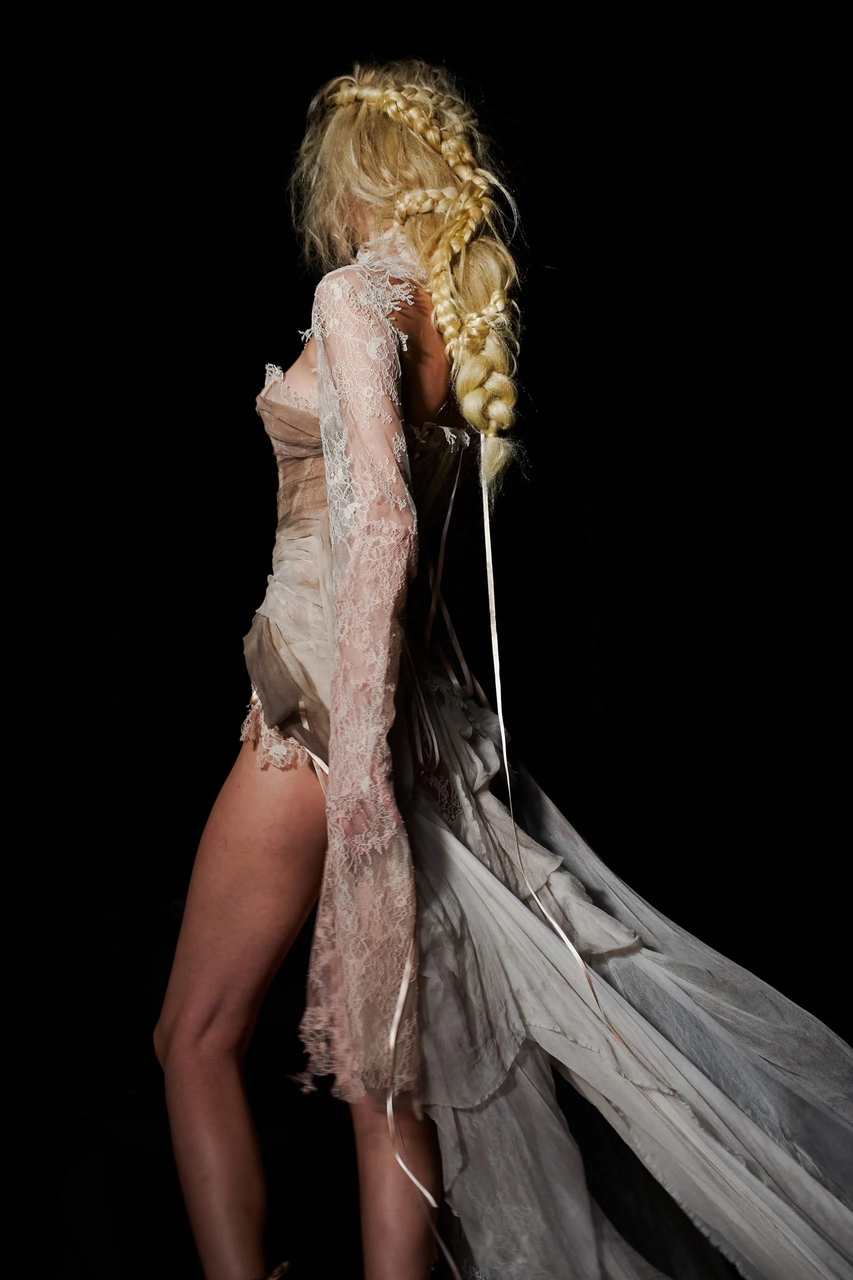 Dreaming-Eli-SS27-BTS-1.jpg